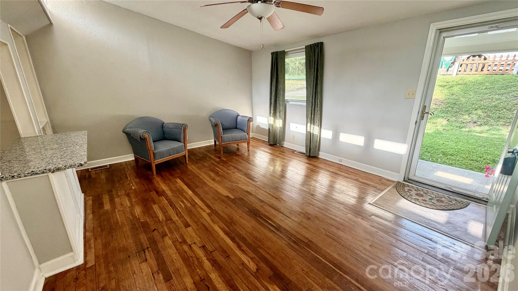216 Auten Circle Property Photo 5