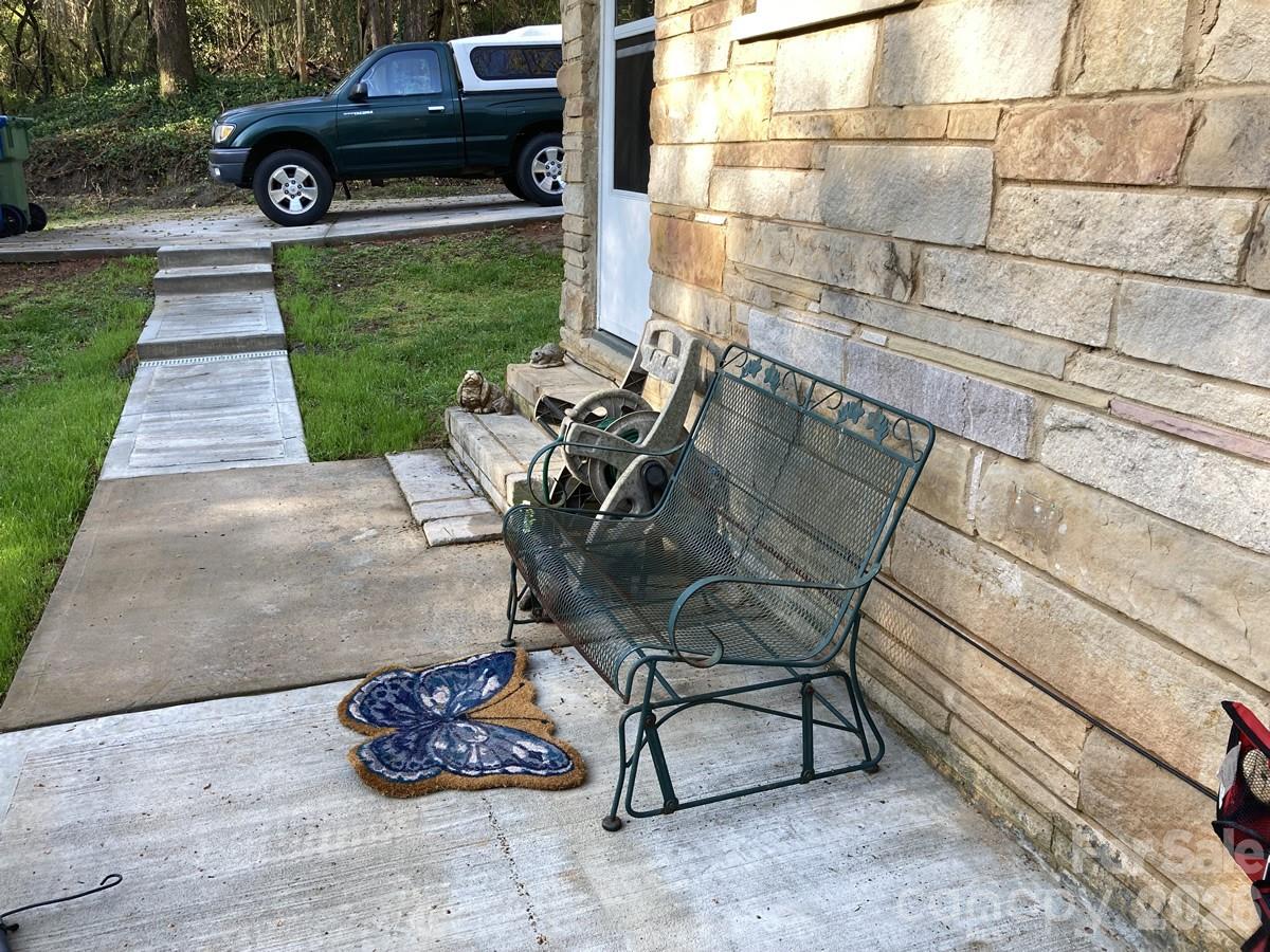 216 Auten Circle Property Photo 25