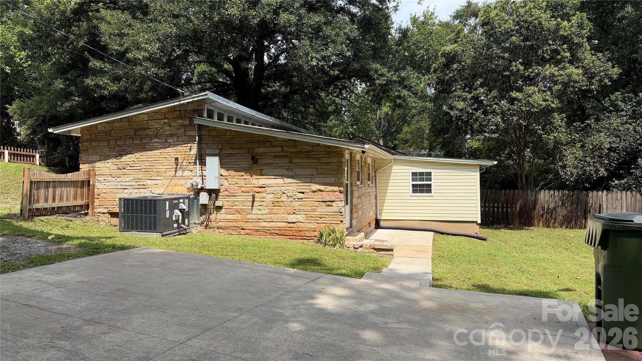 216 Auten Circle Property Photo 27