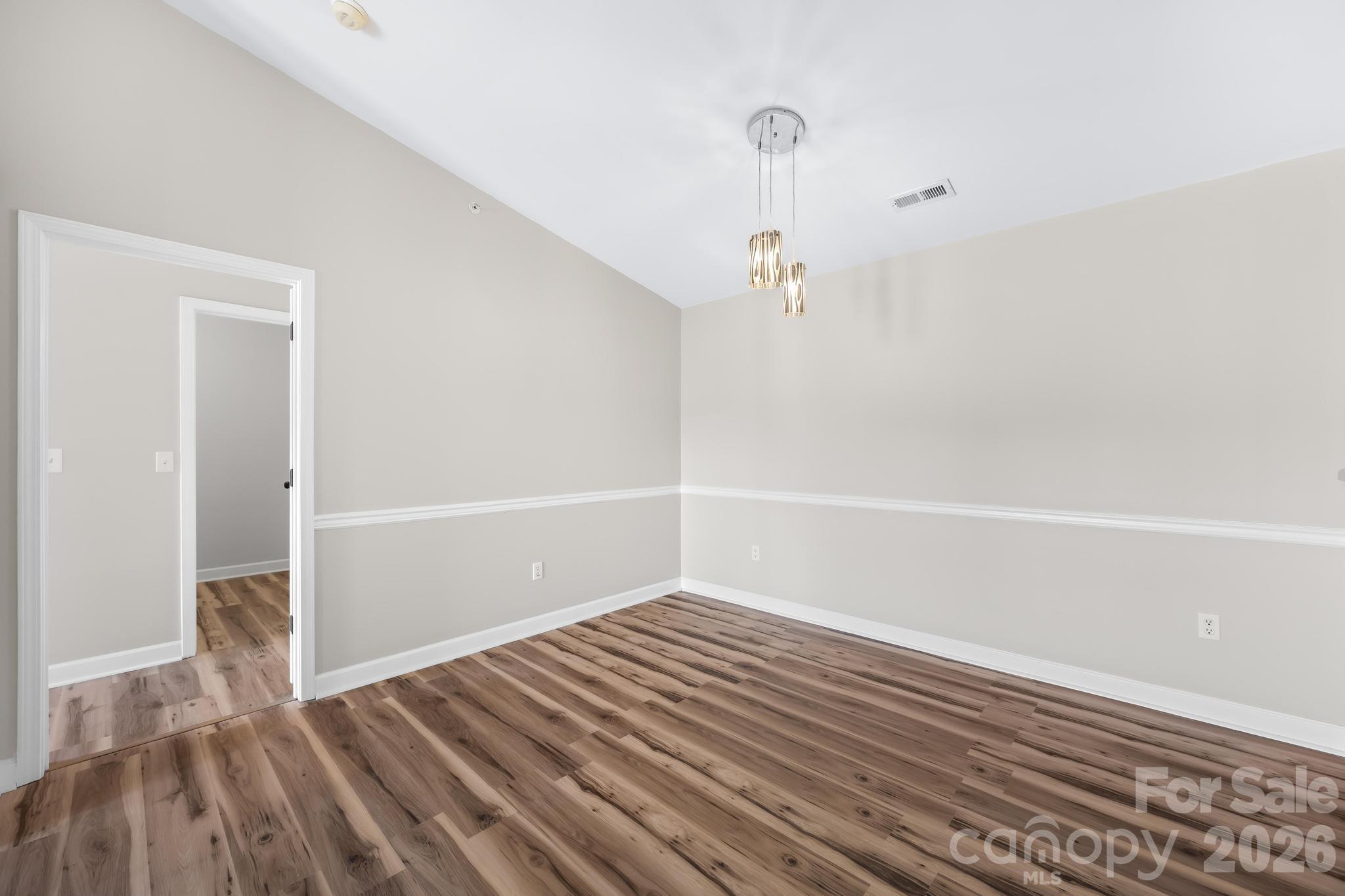 19747 Deer Valley Drive Property Photo 9