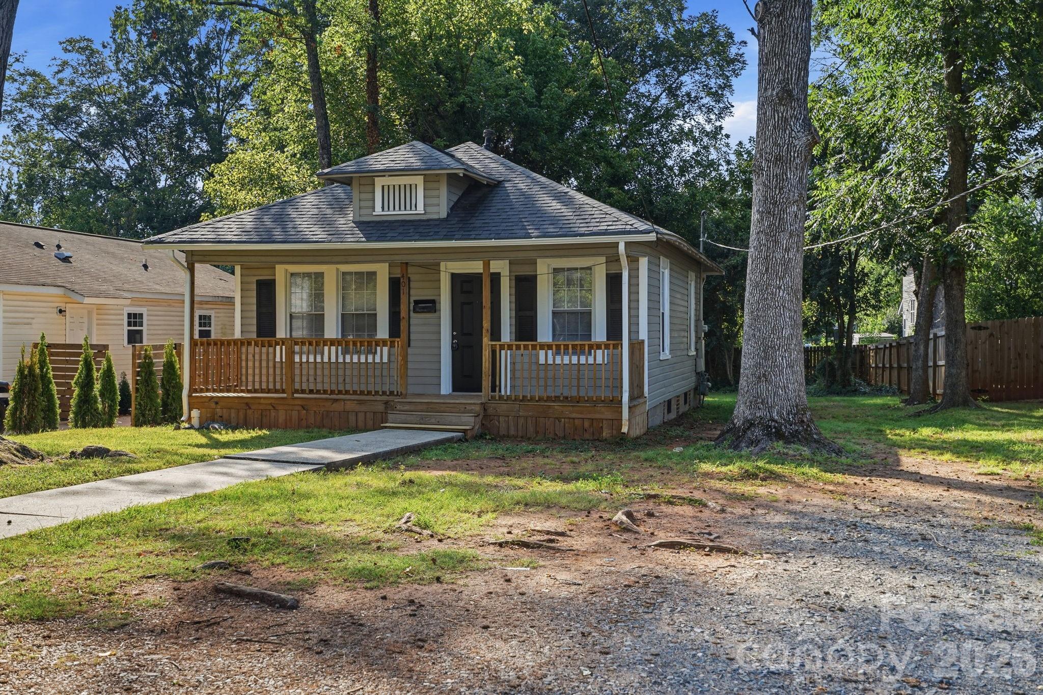 401 Skyland Avenue Property Photo 1