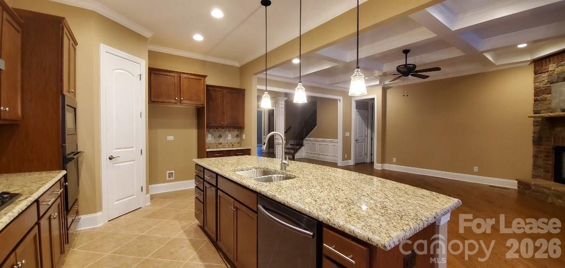 550 Cottonfield Circle Property Photo 4