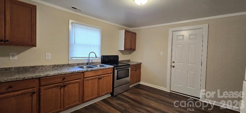 730 Taylor Street Property Photo 2
