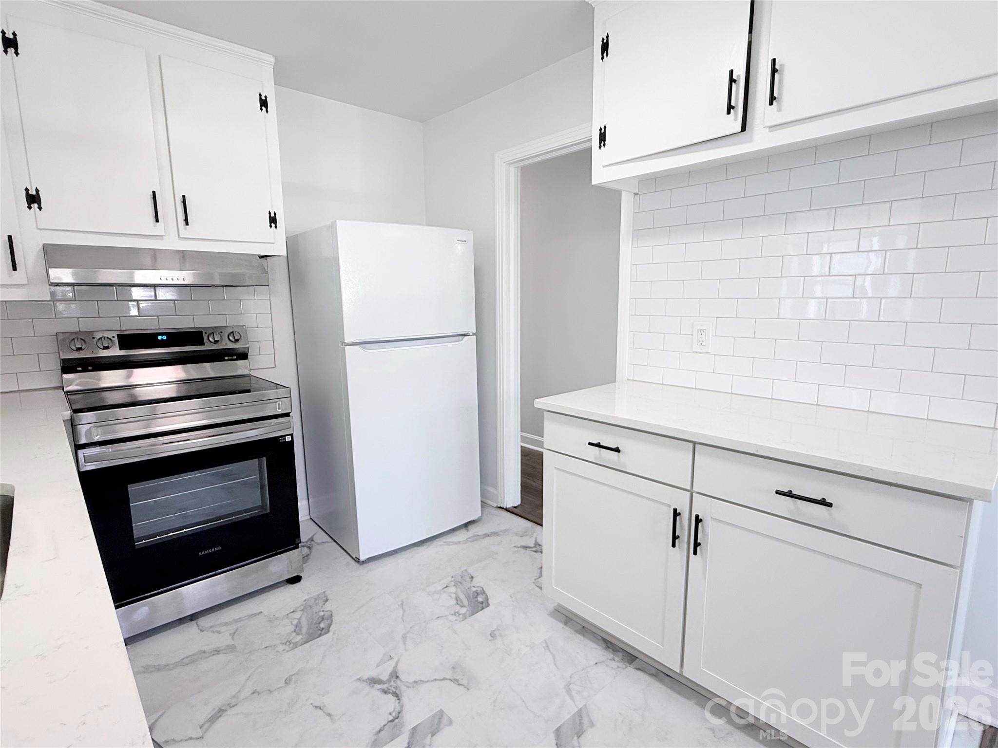 1507 W Horah Street Property Photo 7