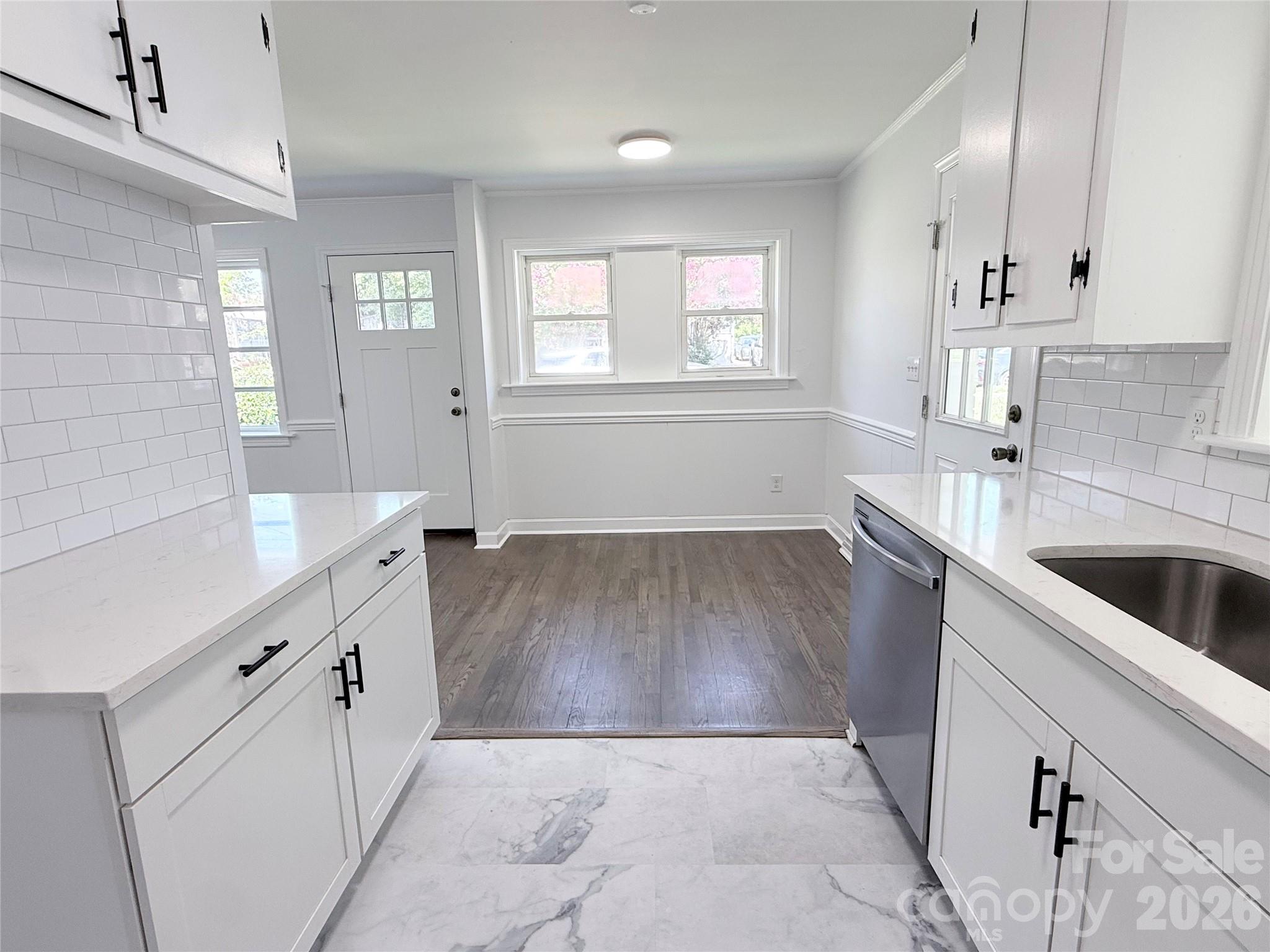 1507 W Horah Street Property Photo 11