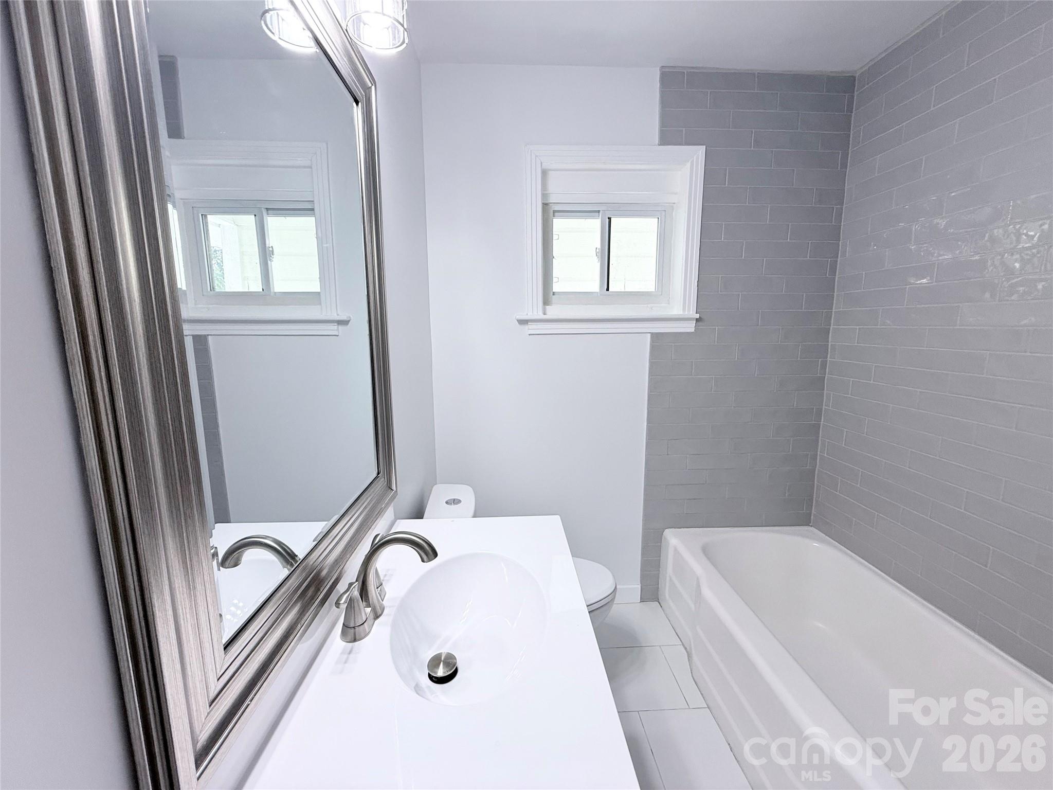 1507 W Horah Street Property Photo 19