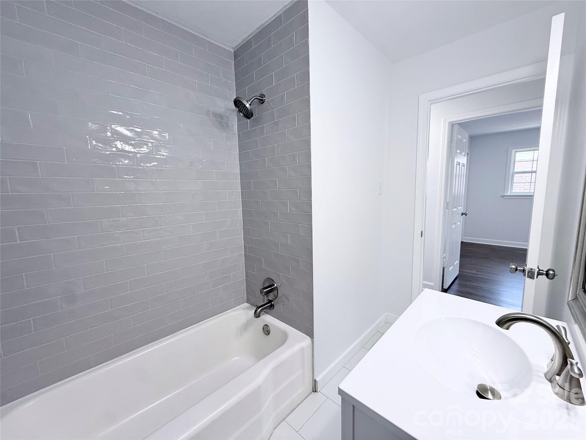1507 W Horah Street Property Photo 20