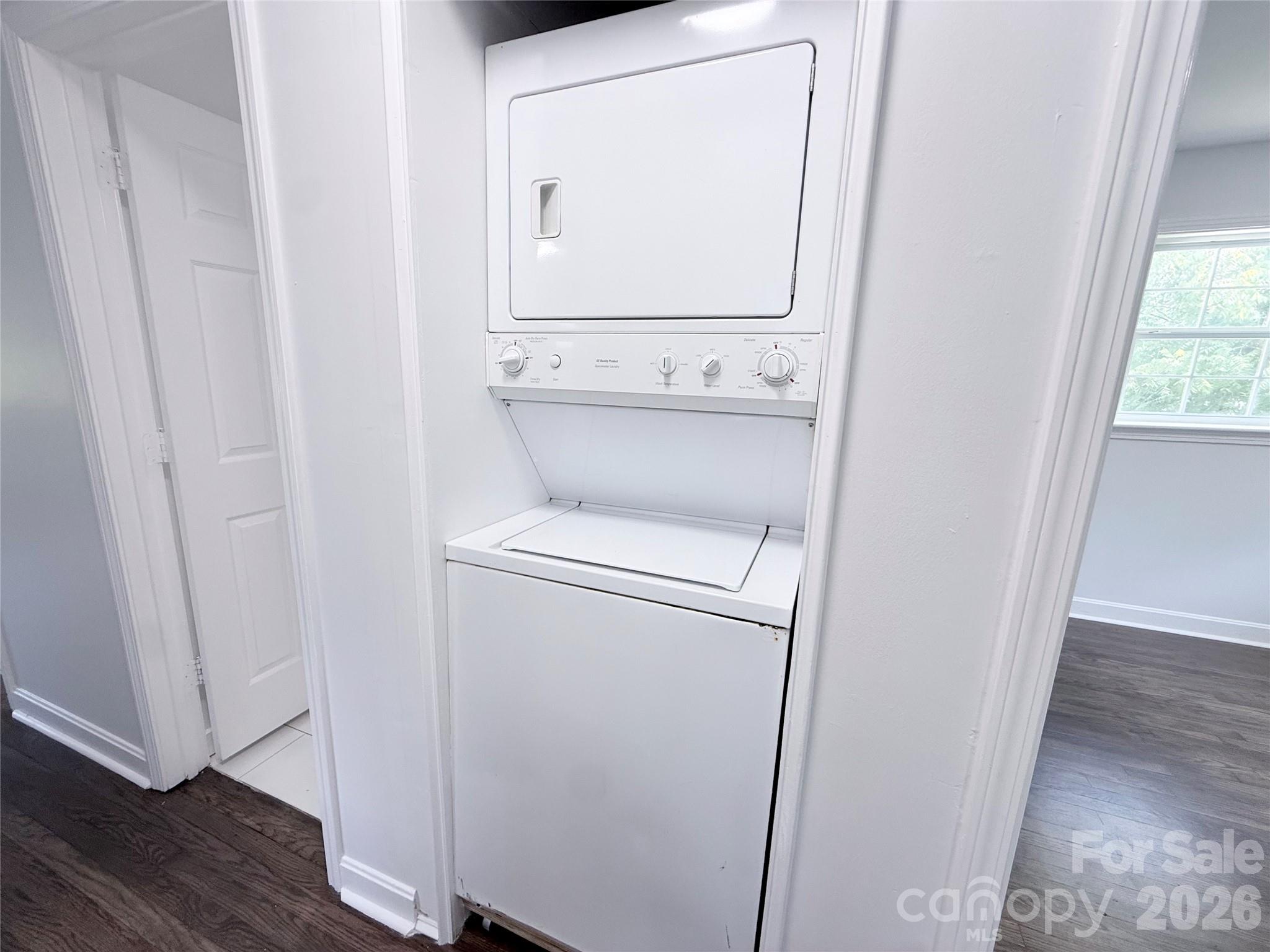 1507 W Horah Street Property Photo 25