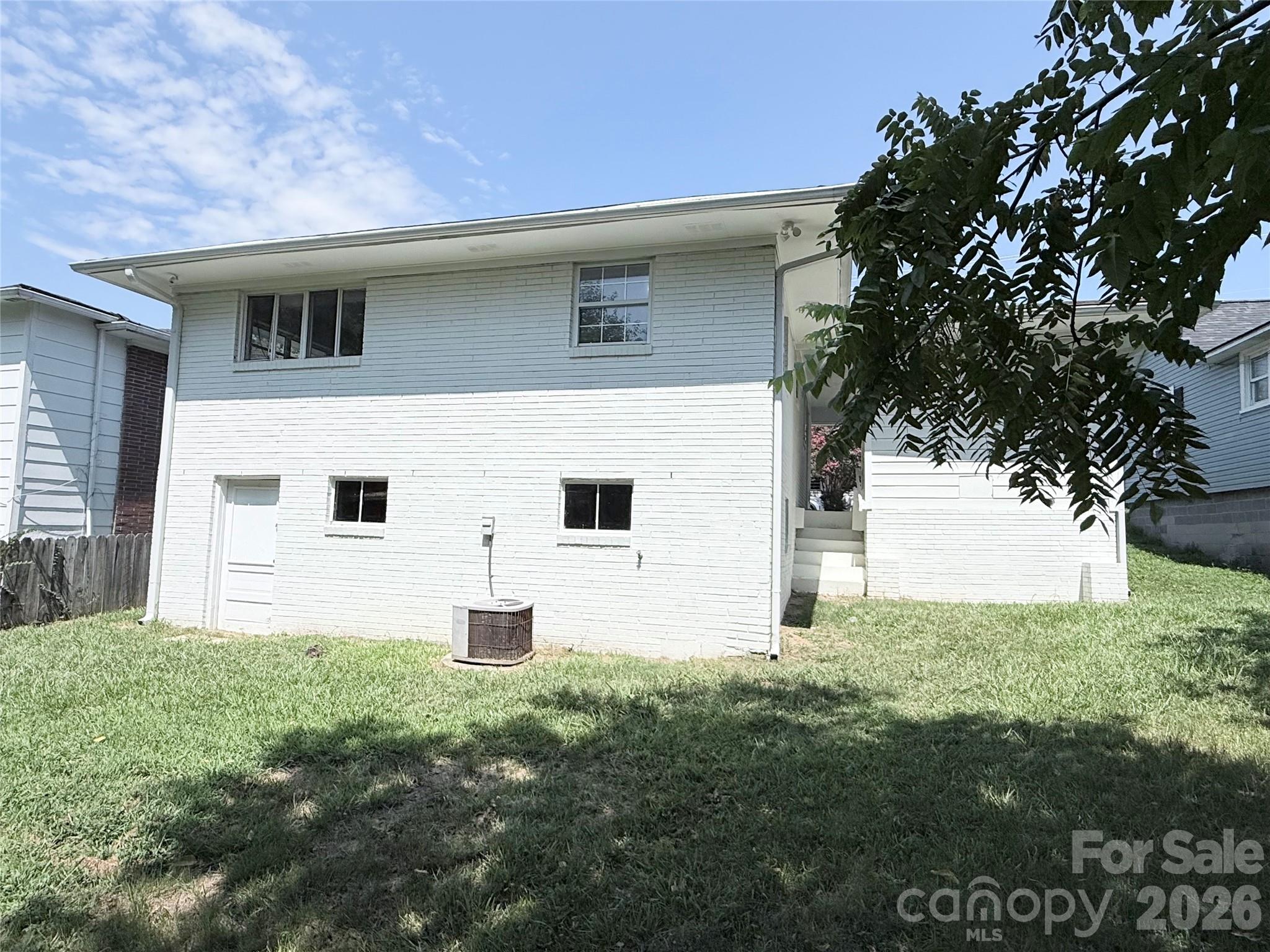1507 W Horah Street Property Photo 33