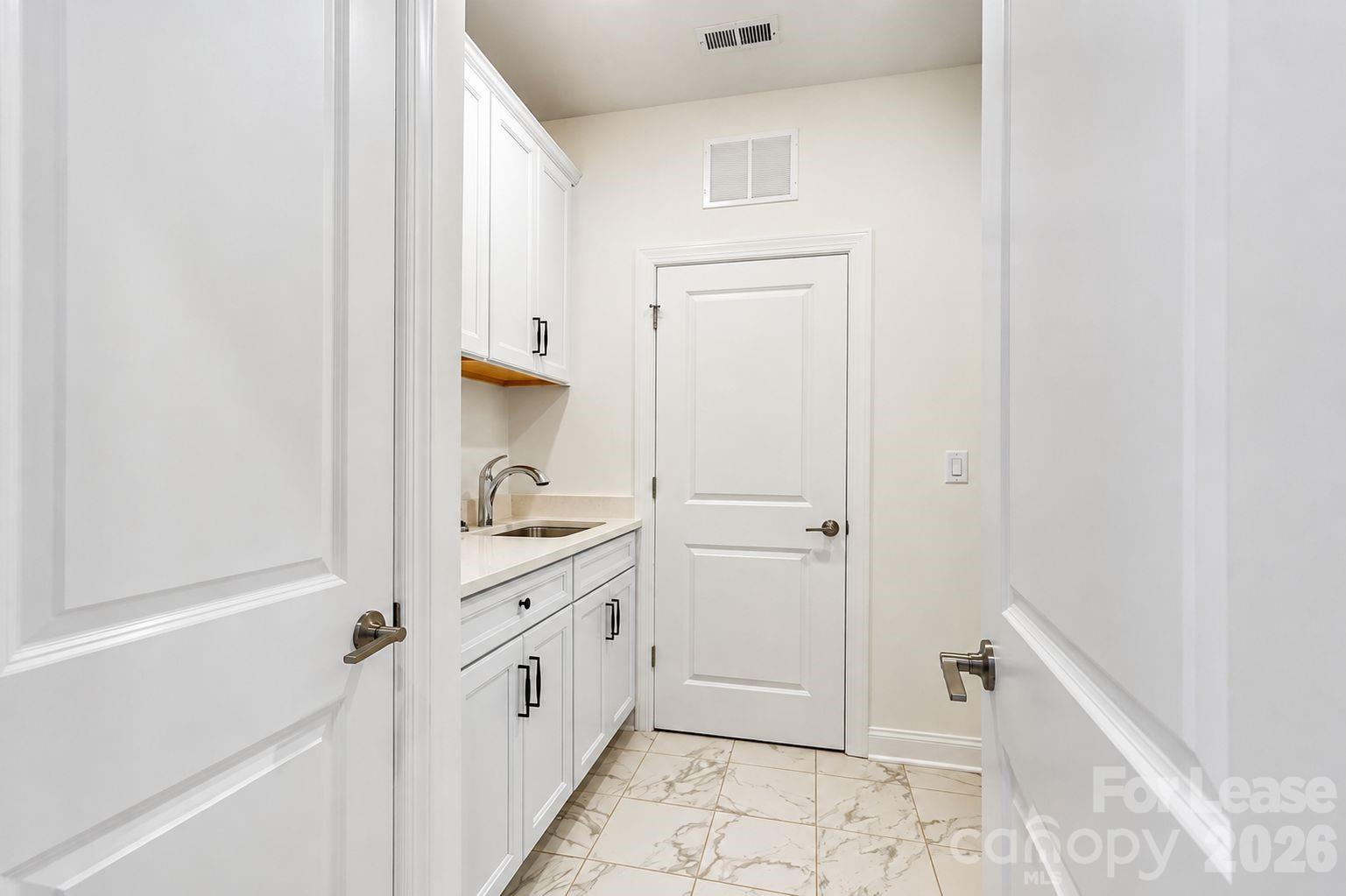 5944 Bakers Point Property Photo 18