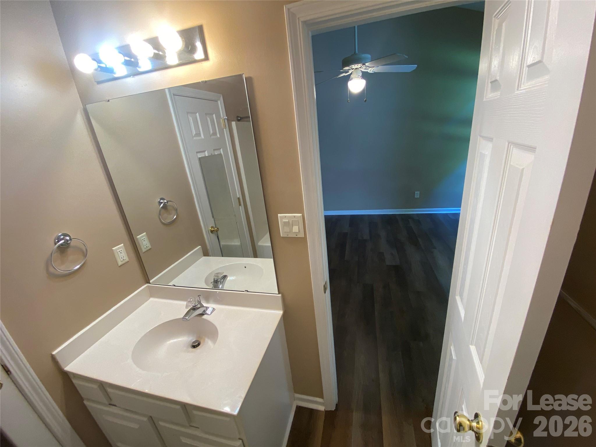 5422 Waverly Lynn Lane Property Photo 14