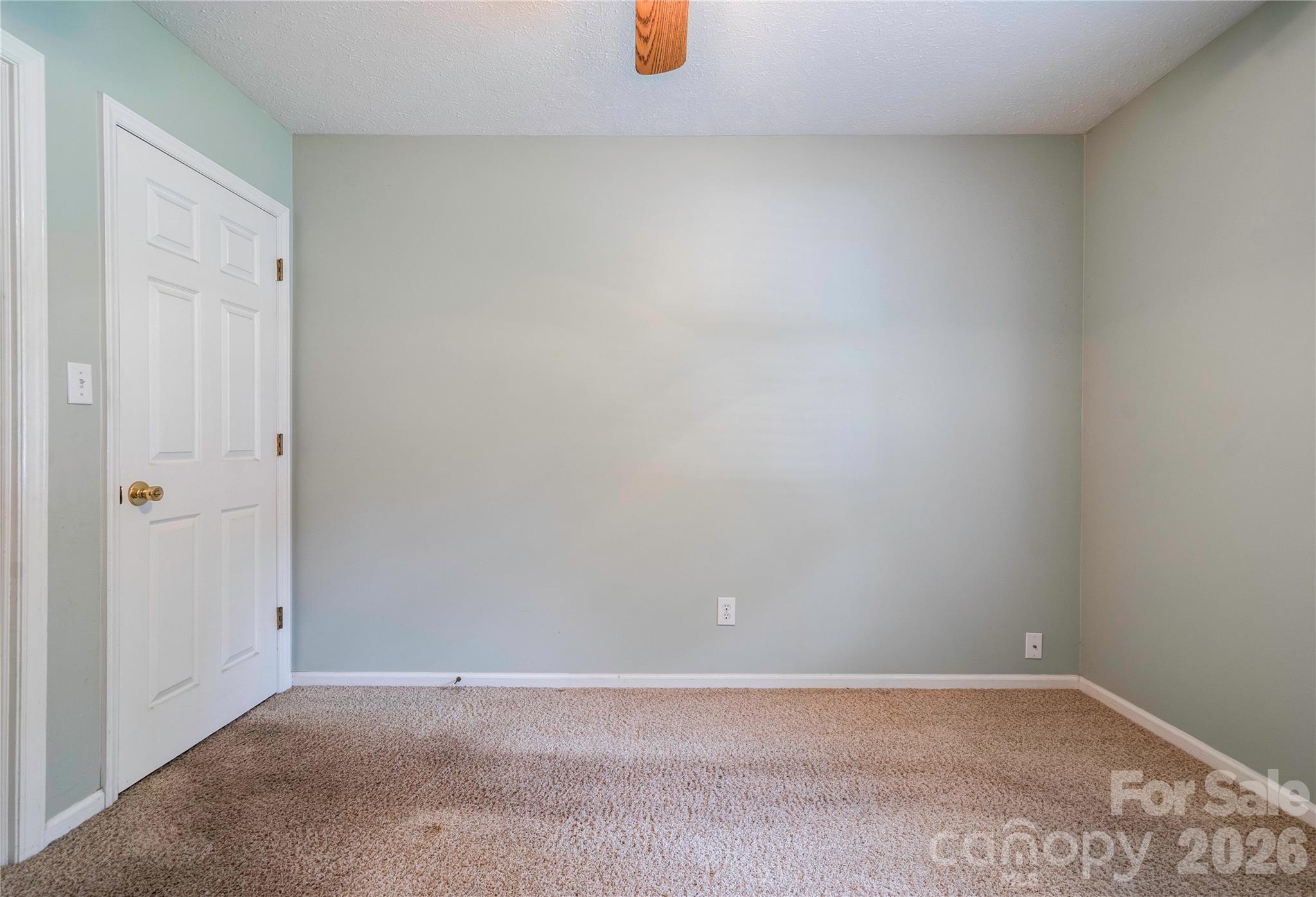 609 Blythe Street Property Photo 14