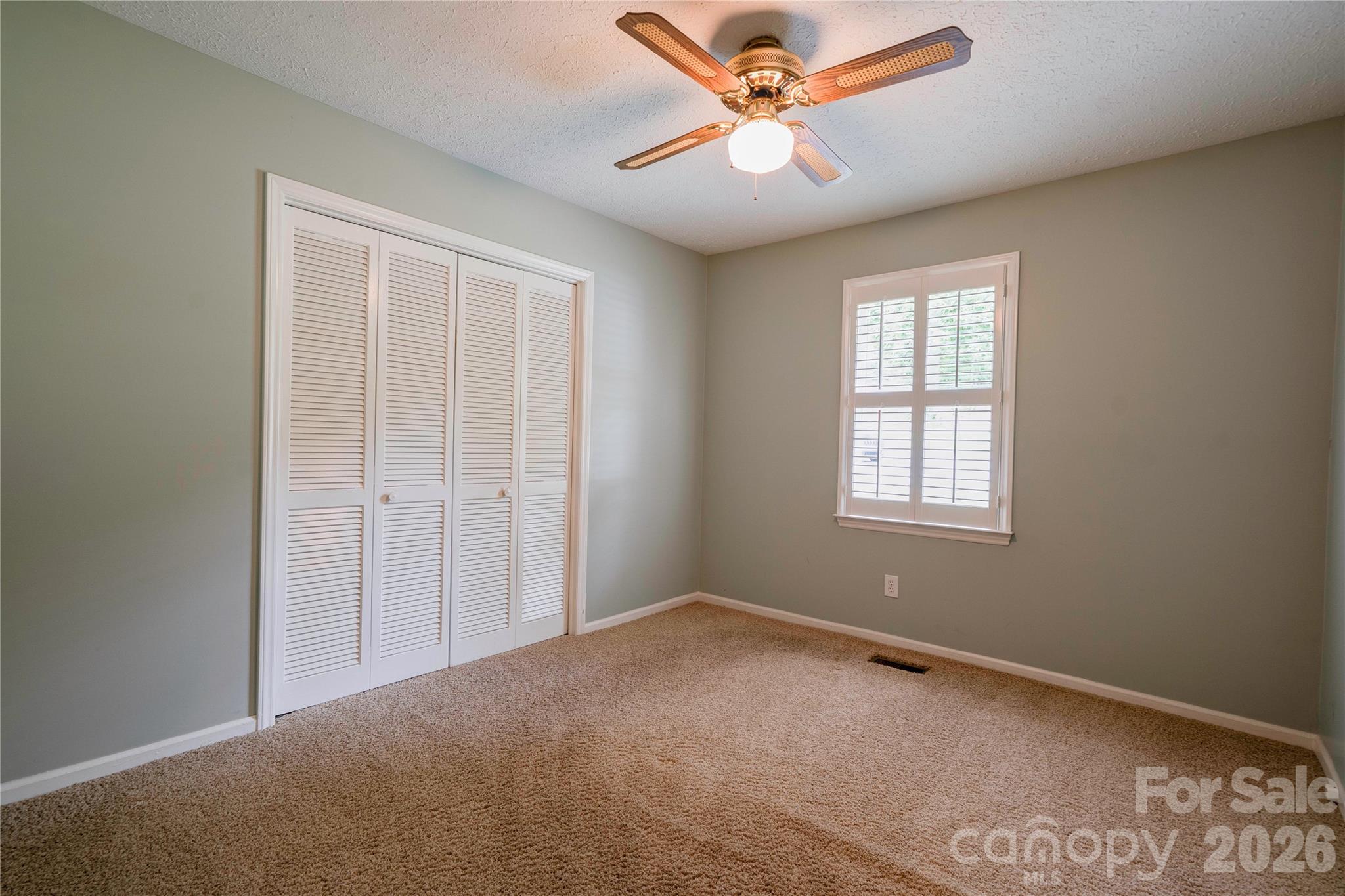 609 Blythe Street Property Photo 15