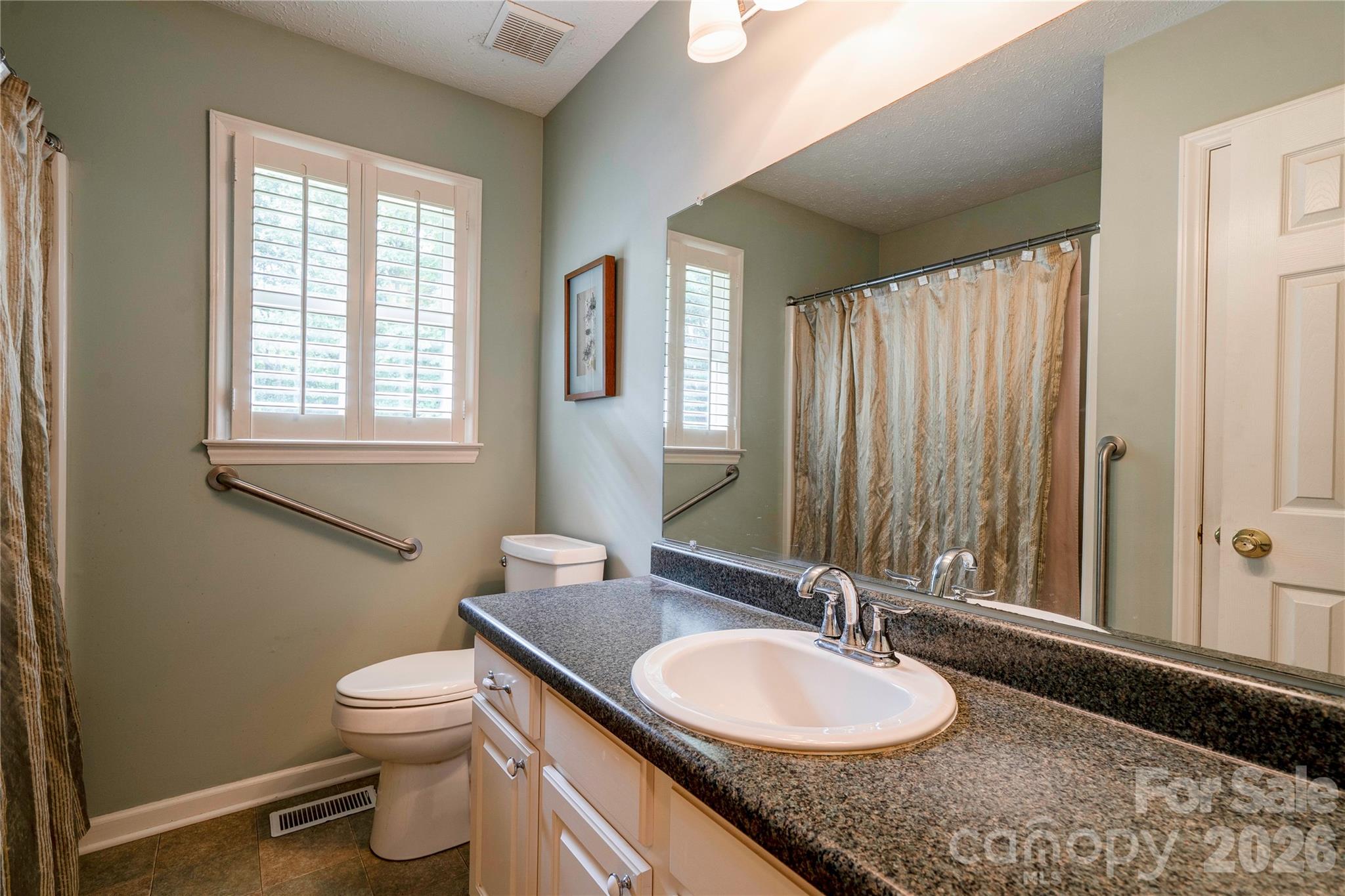 609 Blythe Street Property Photo 17