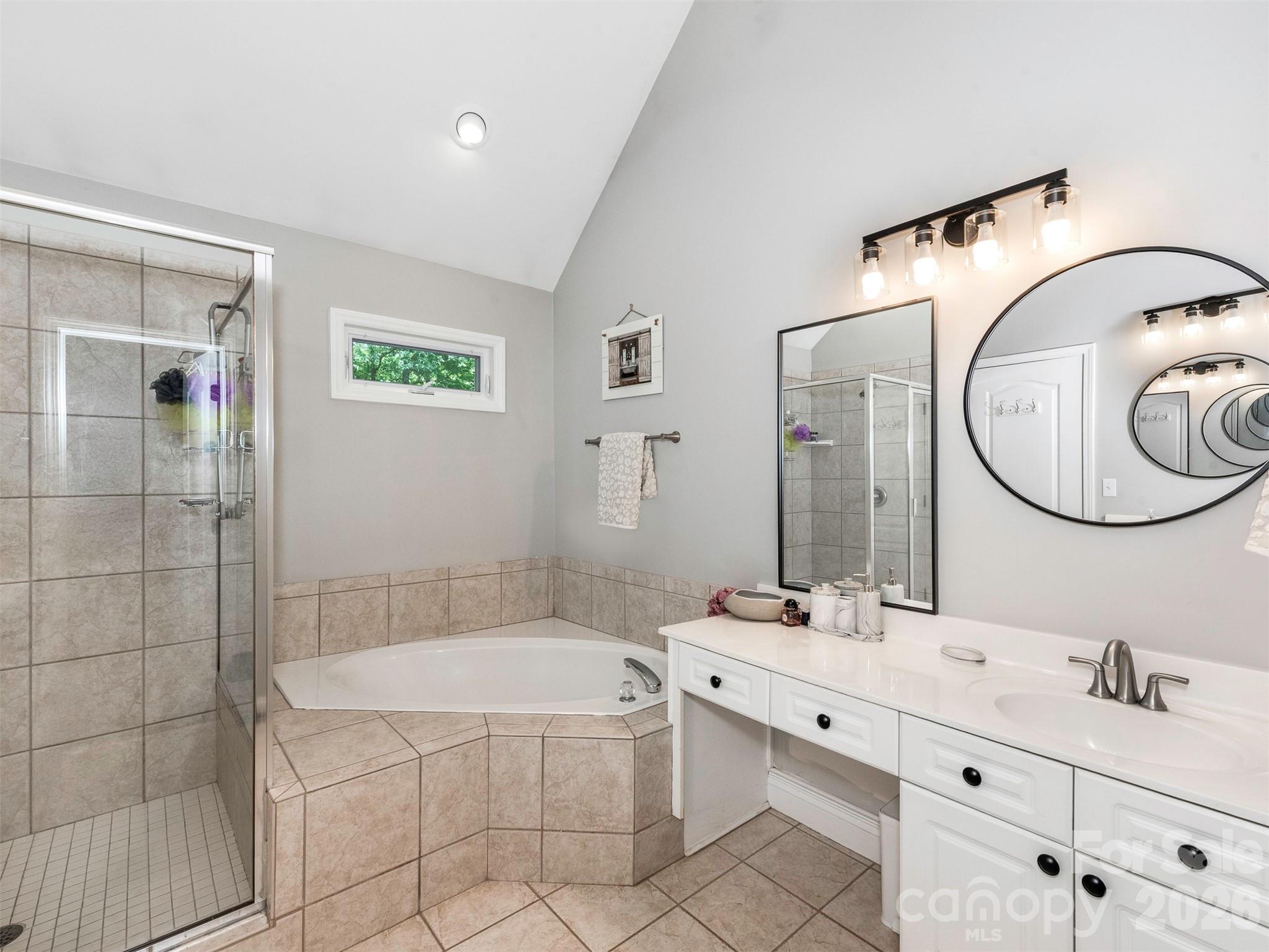 5600 Crown Hill Drive Property Photo 29