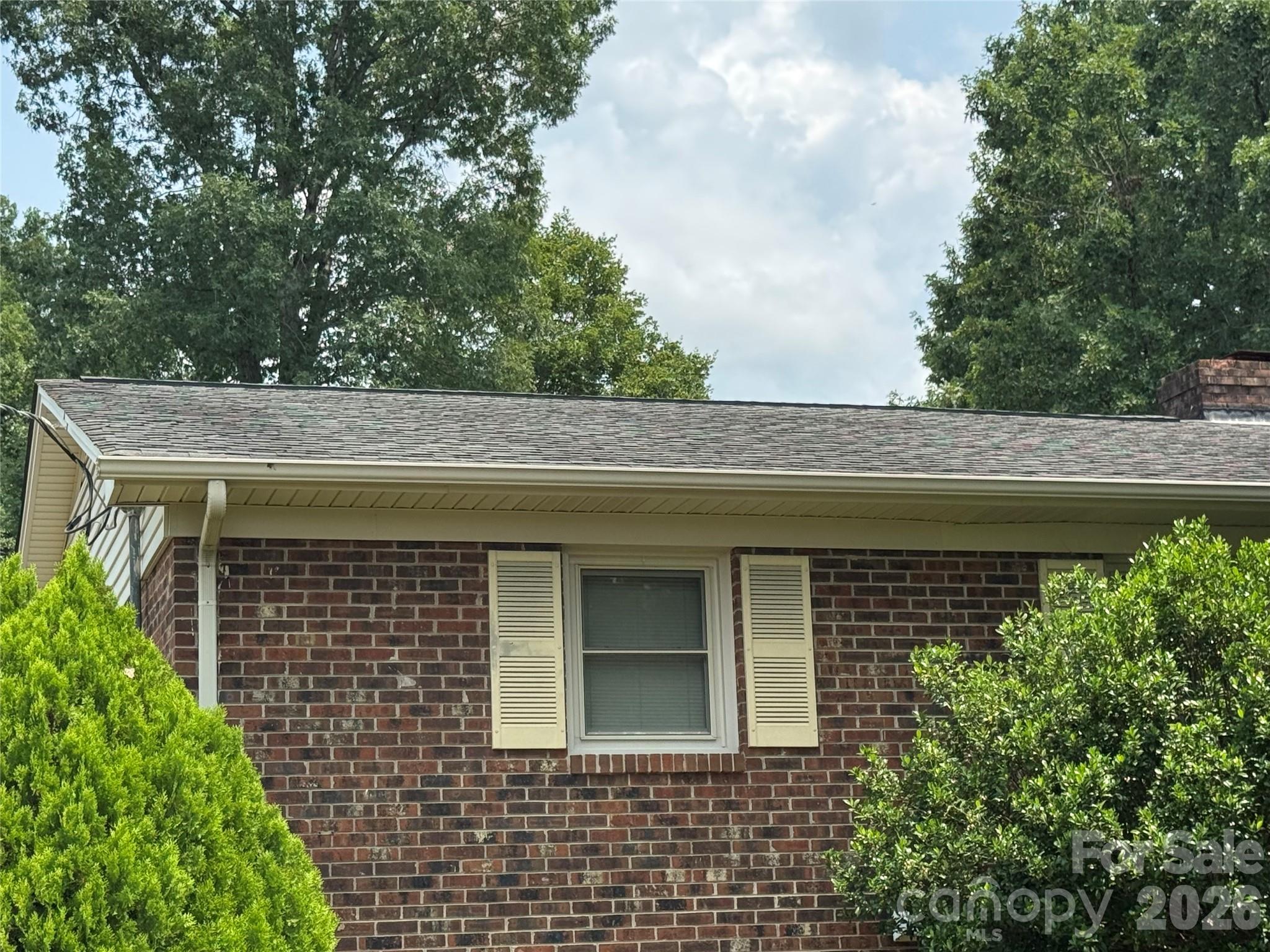 804 Lauras Lane Property Photo 4