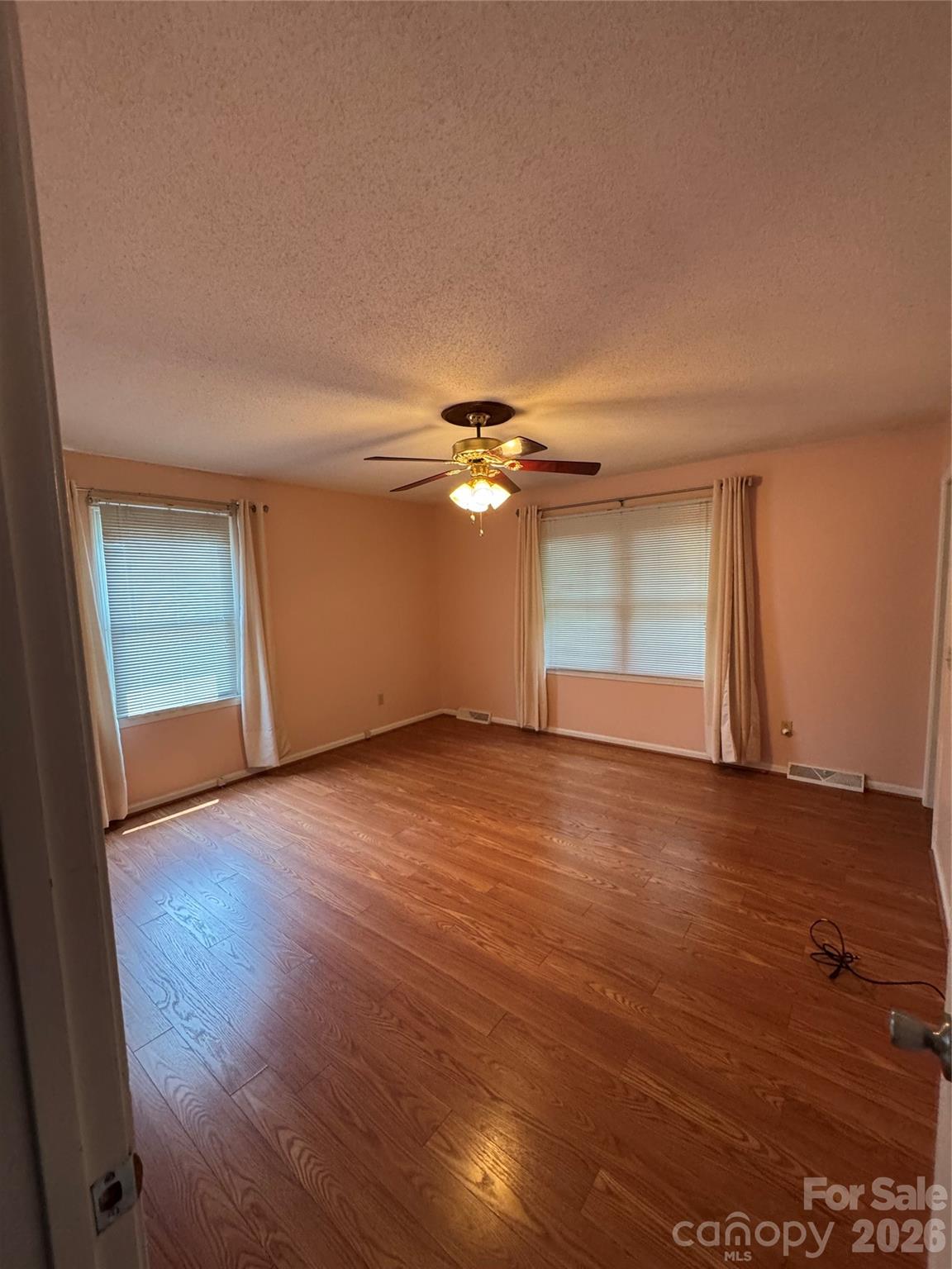 804 Lauras Lane Property Photo 12