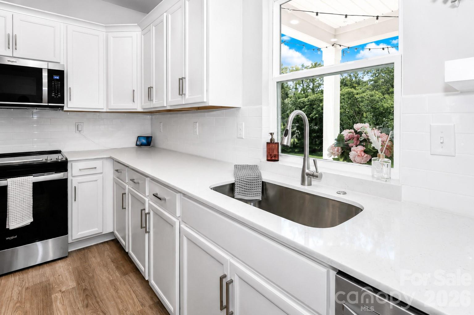 109 Honeycomb Court Property Photo 14