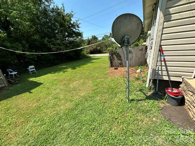 601 E Saunders Avenue Property Photo 7