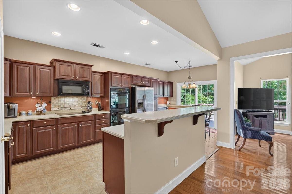 1273 Winged Foot Drive Property Photo 8