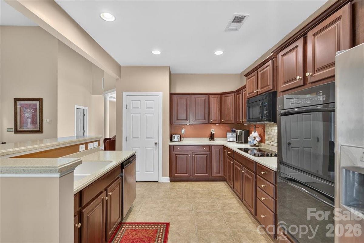 1273 Winged Foot Drive Property Photo 9