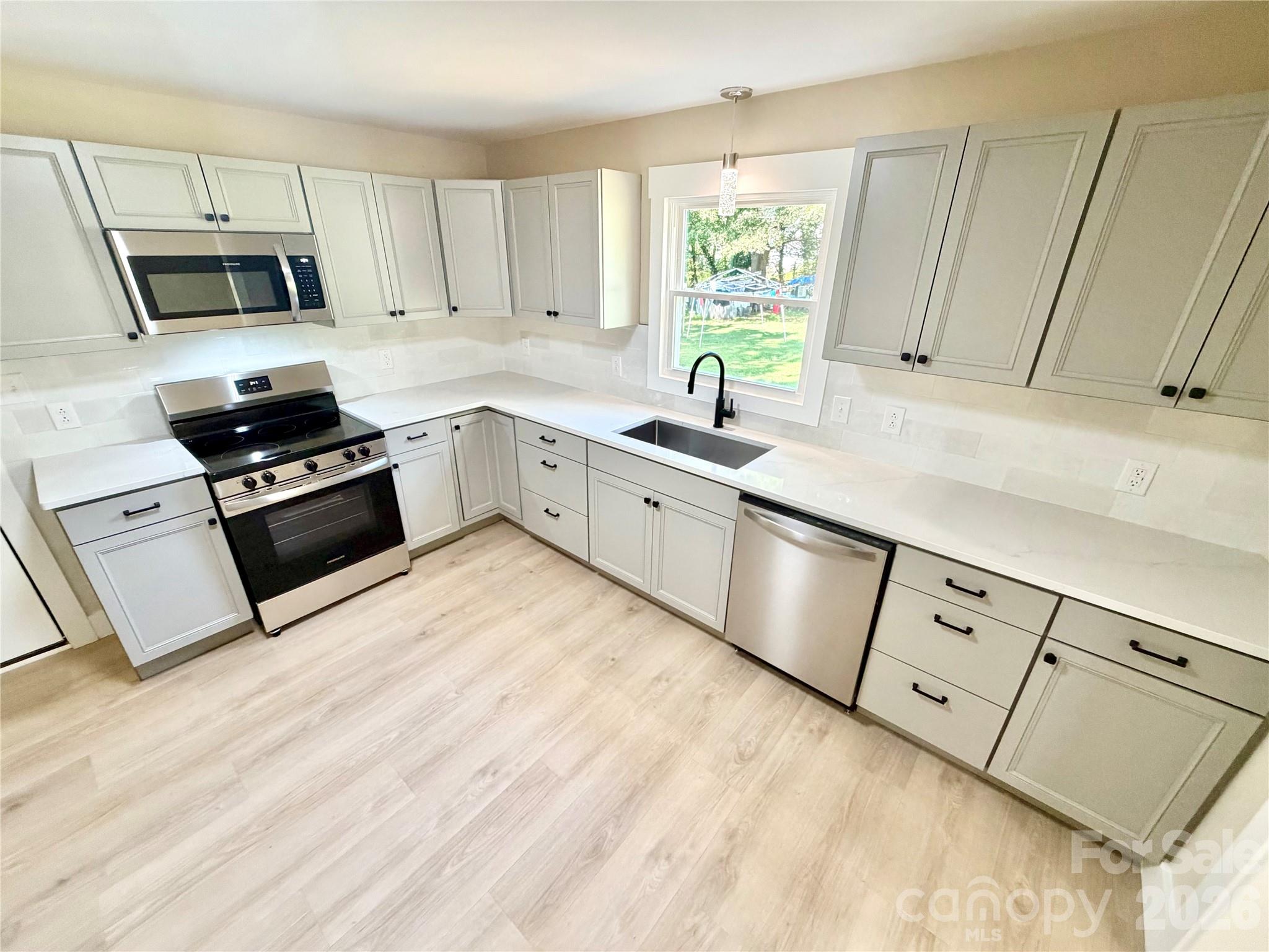 88 Polk Street Property Photo 11