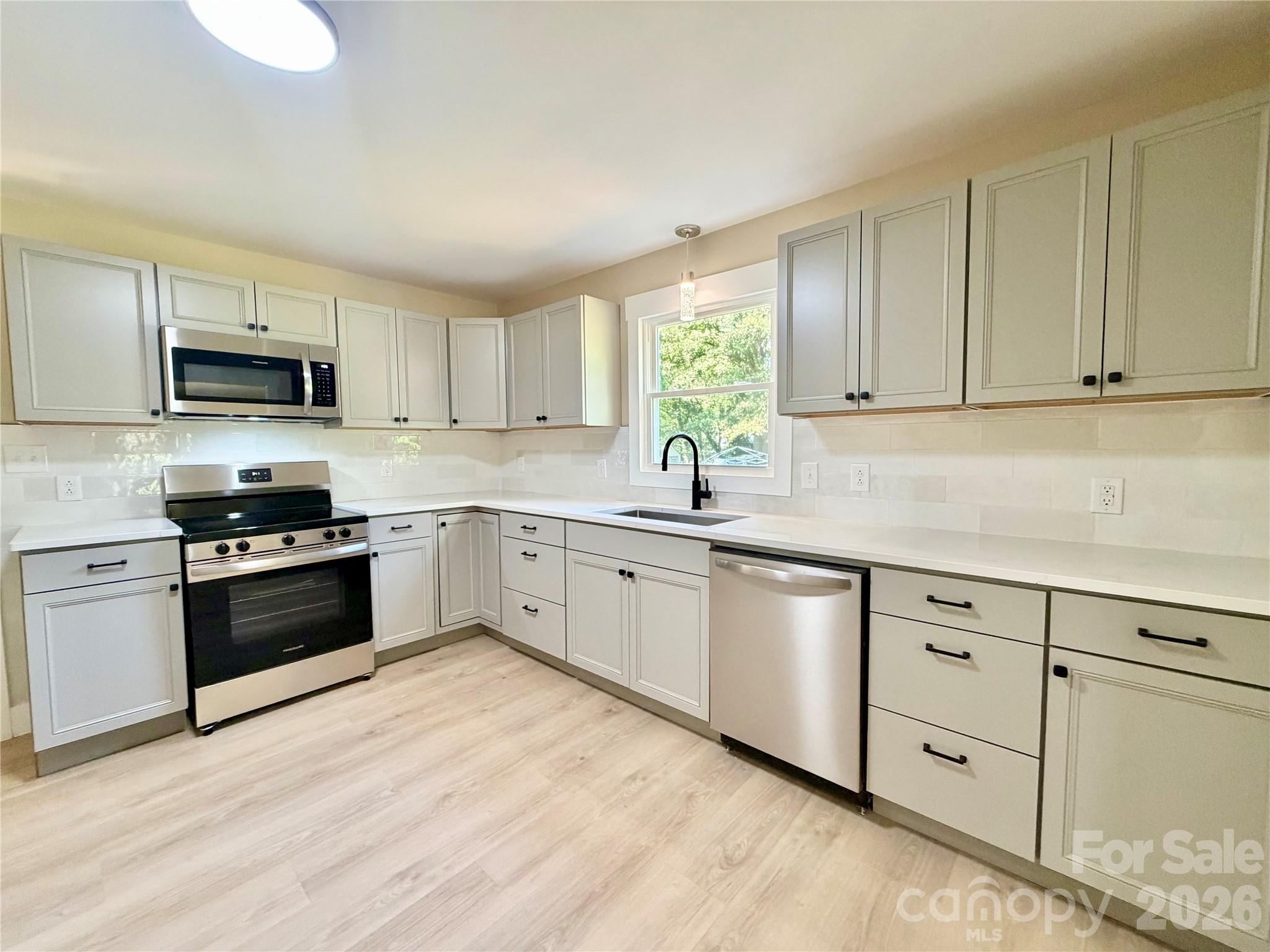 88 Polk Street Property Photo 12