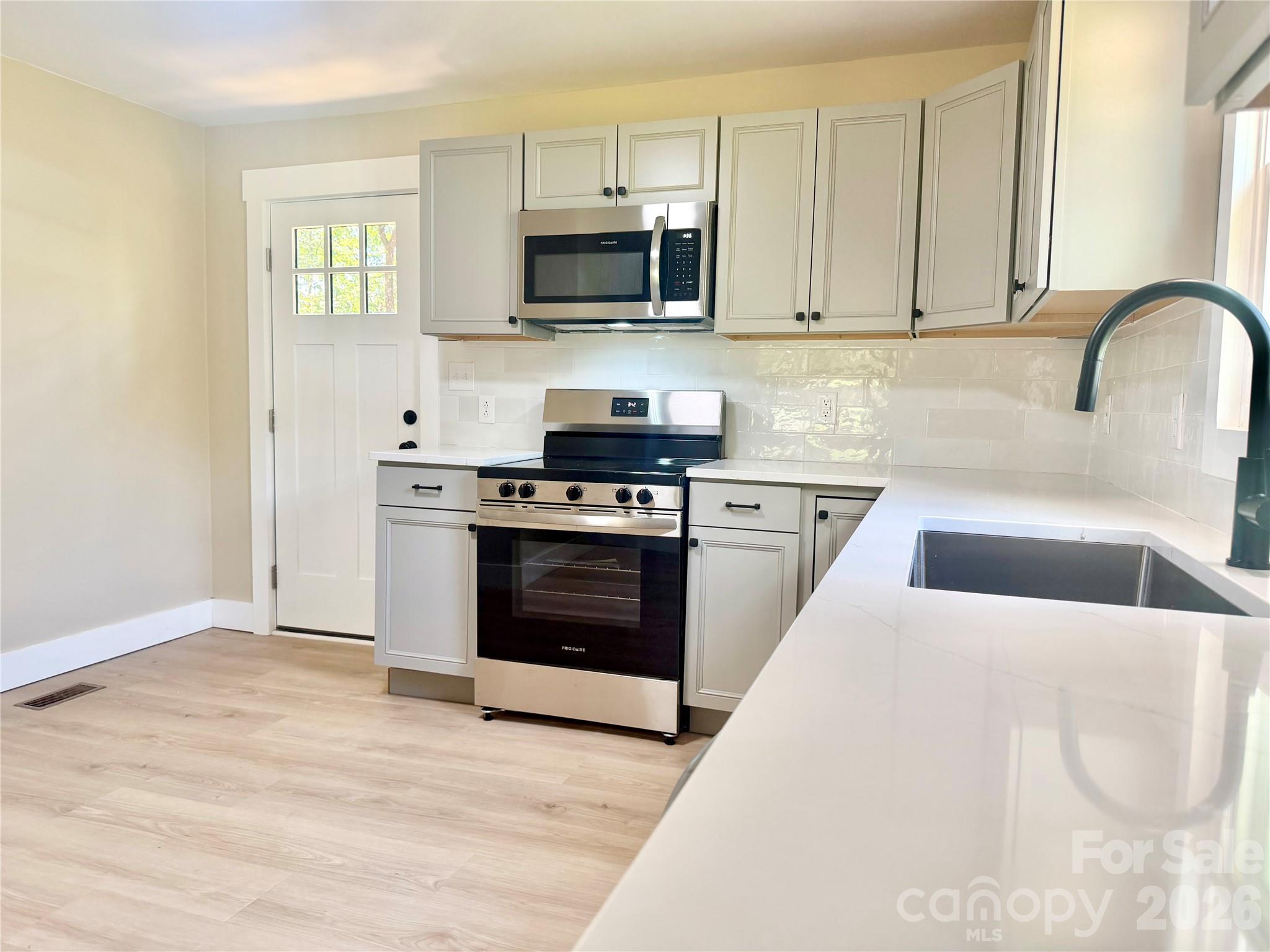 88 Polk Street Property Photo 15