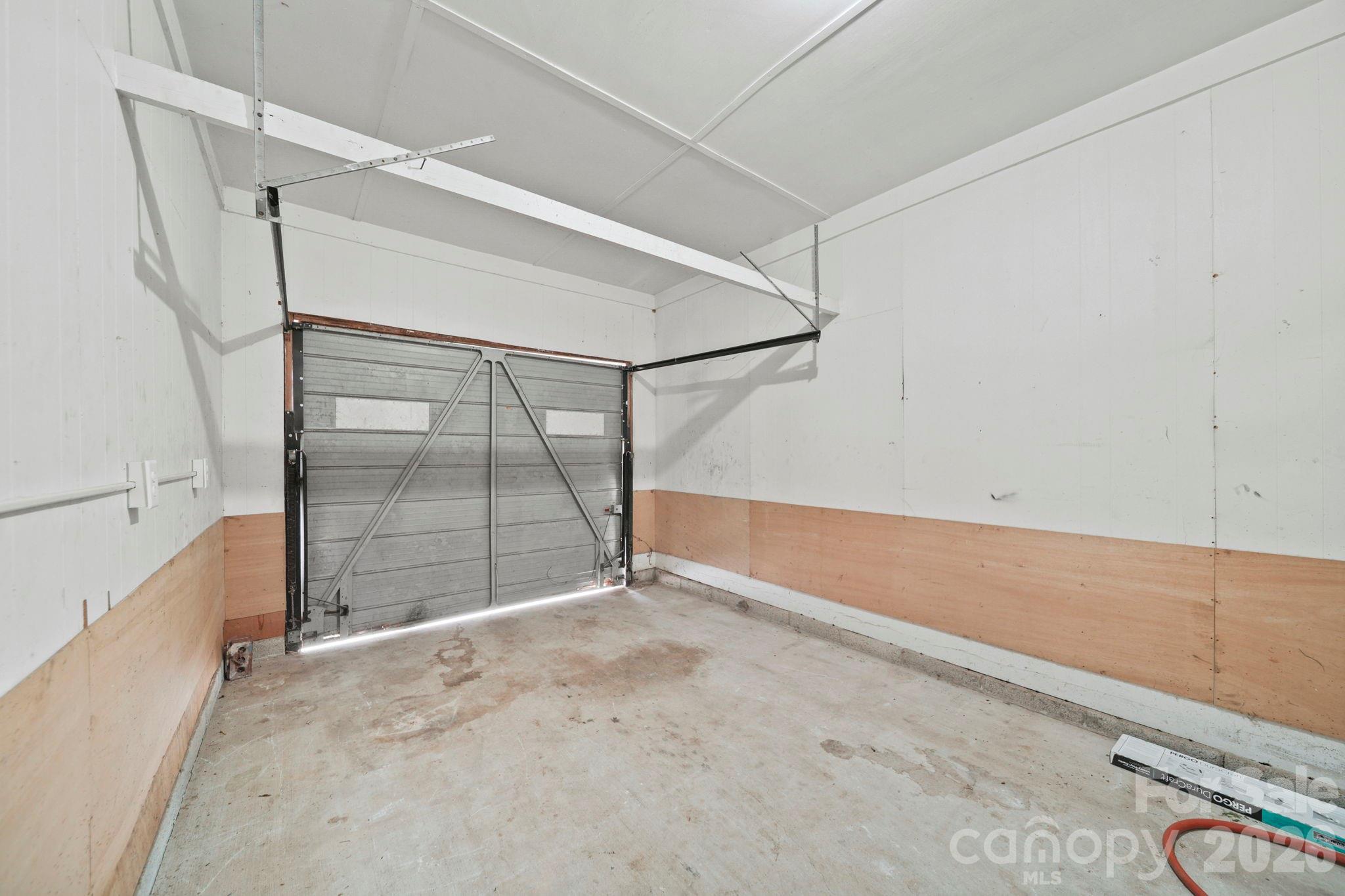 208 Clancy Street Property Photo 25