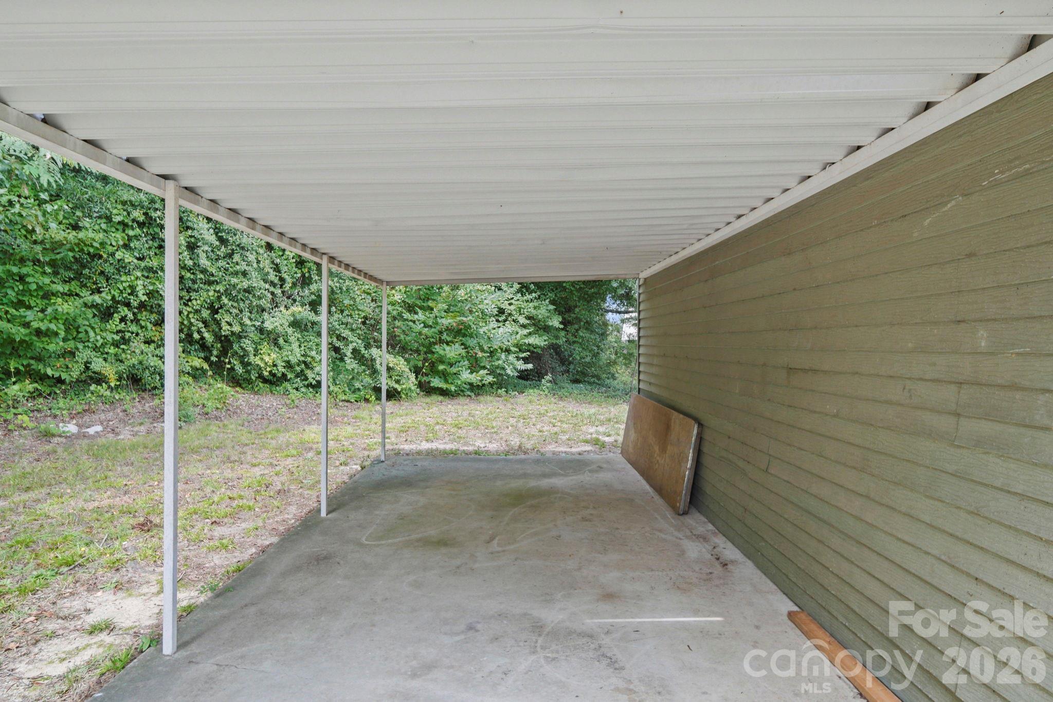 208 Clancy Street Property Photo 26