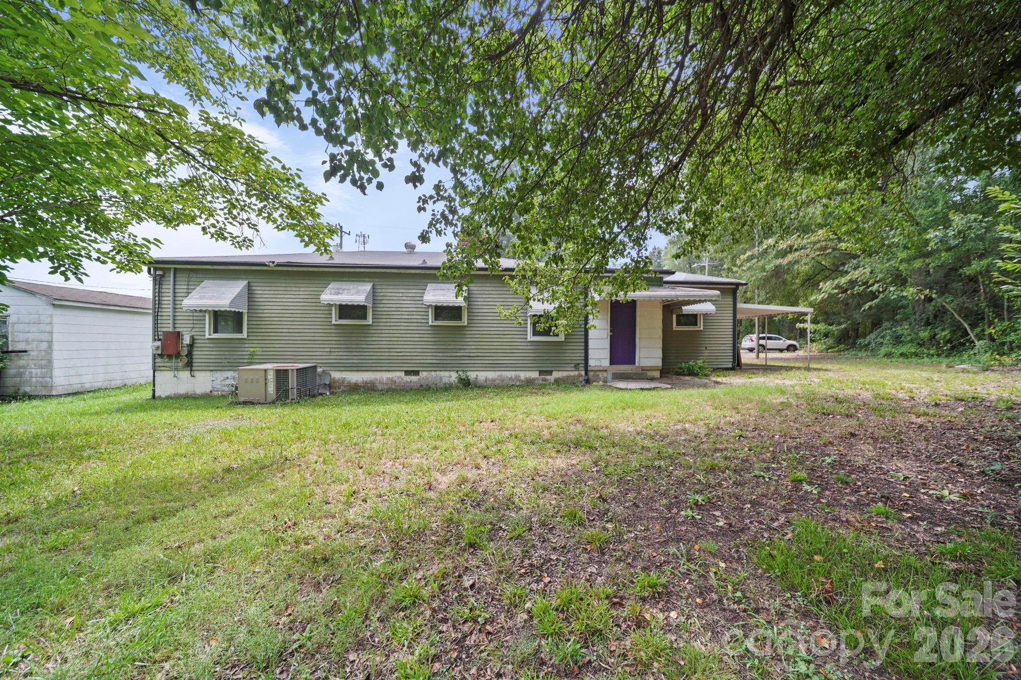 208 Clancy Street Property Photo 28