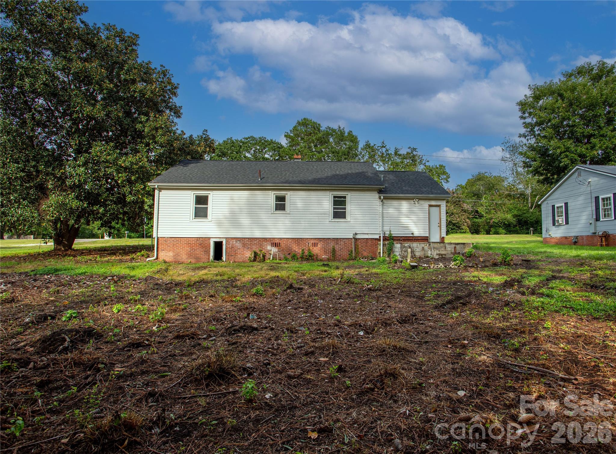 290 Airport Road Property Photo 3