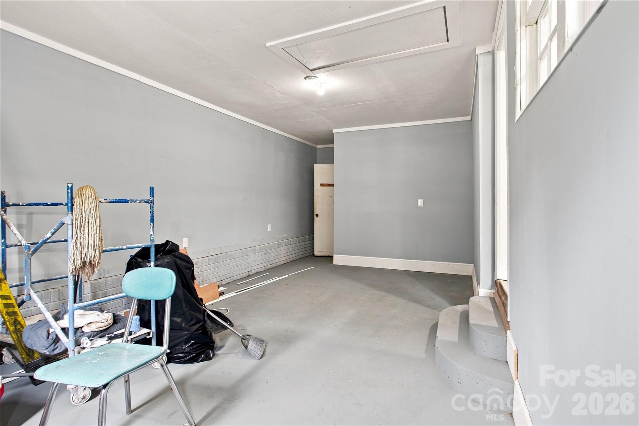 290 Airport Road Property Photo 16
