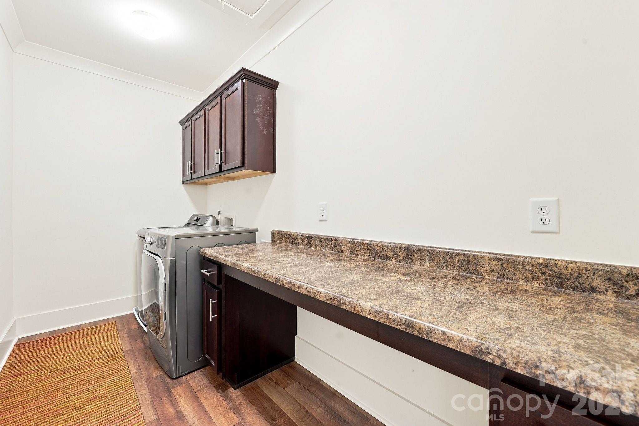 1310 Bershire Lane L13 Property Photo 24