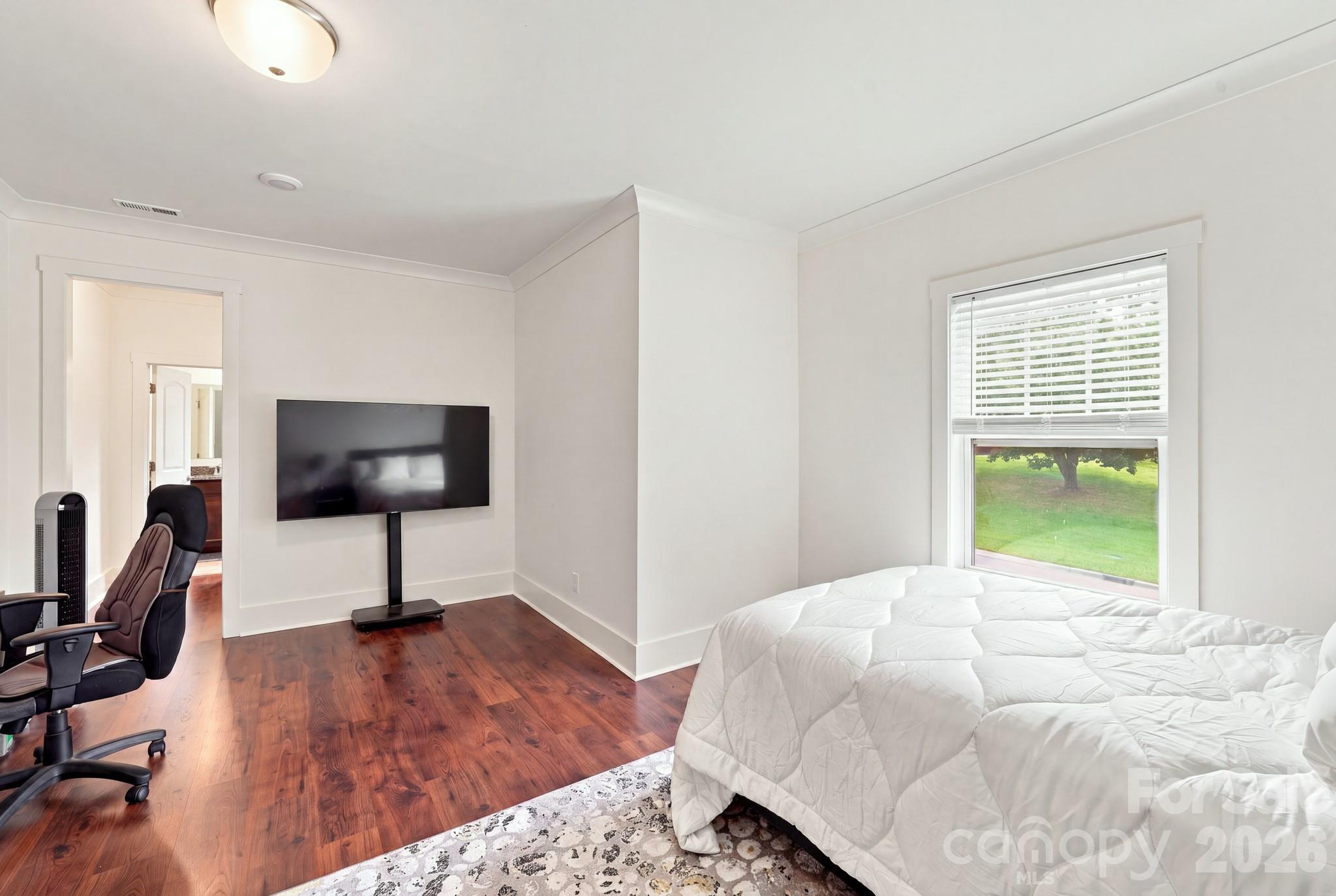 1310 Bershire Lane L13 Property Photo 31
