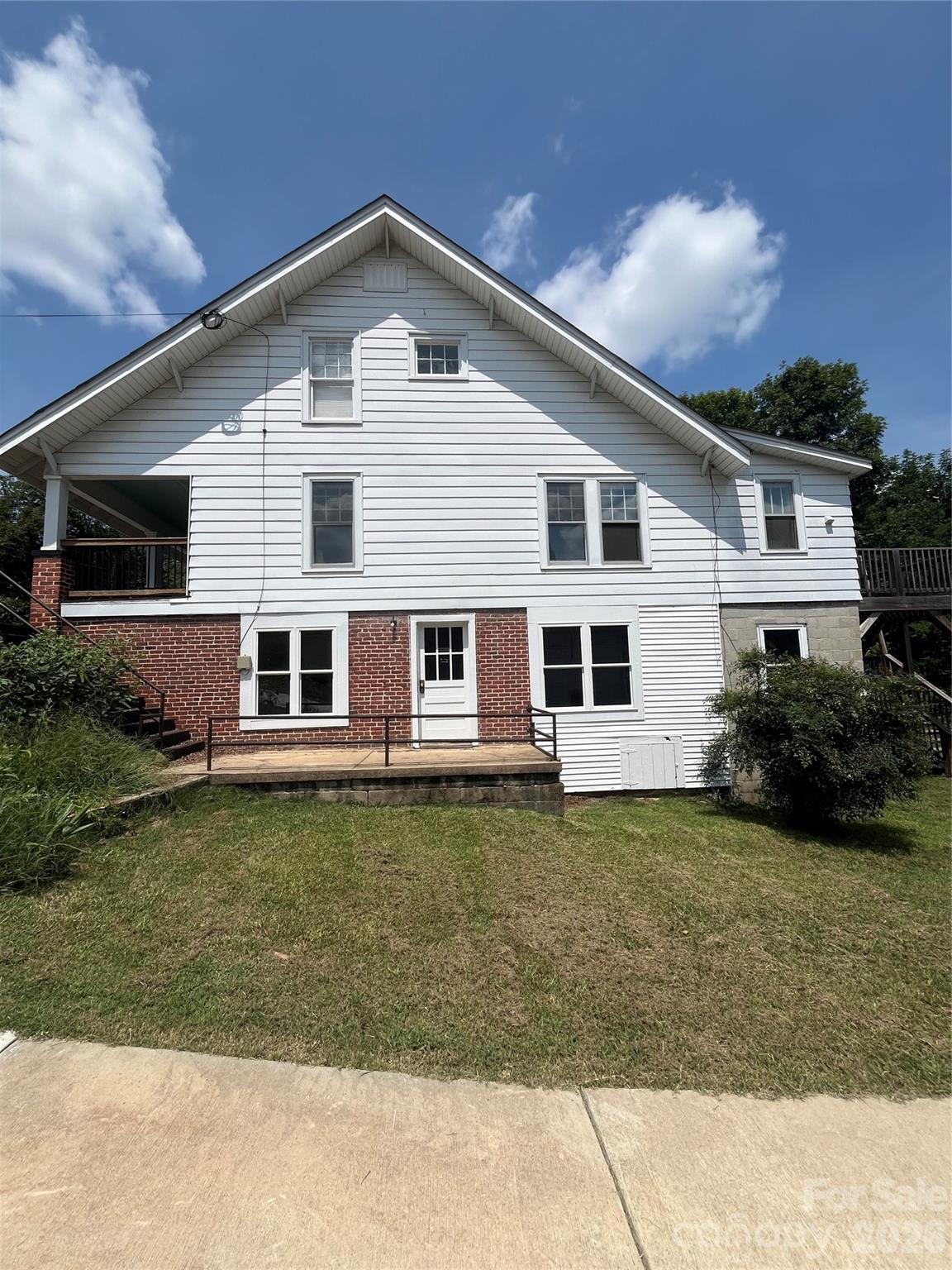 134 N 4th Street Property Photo 4