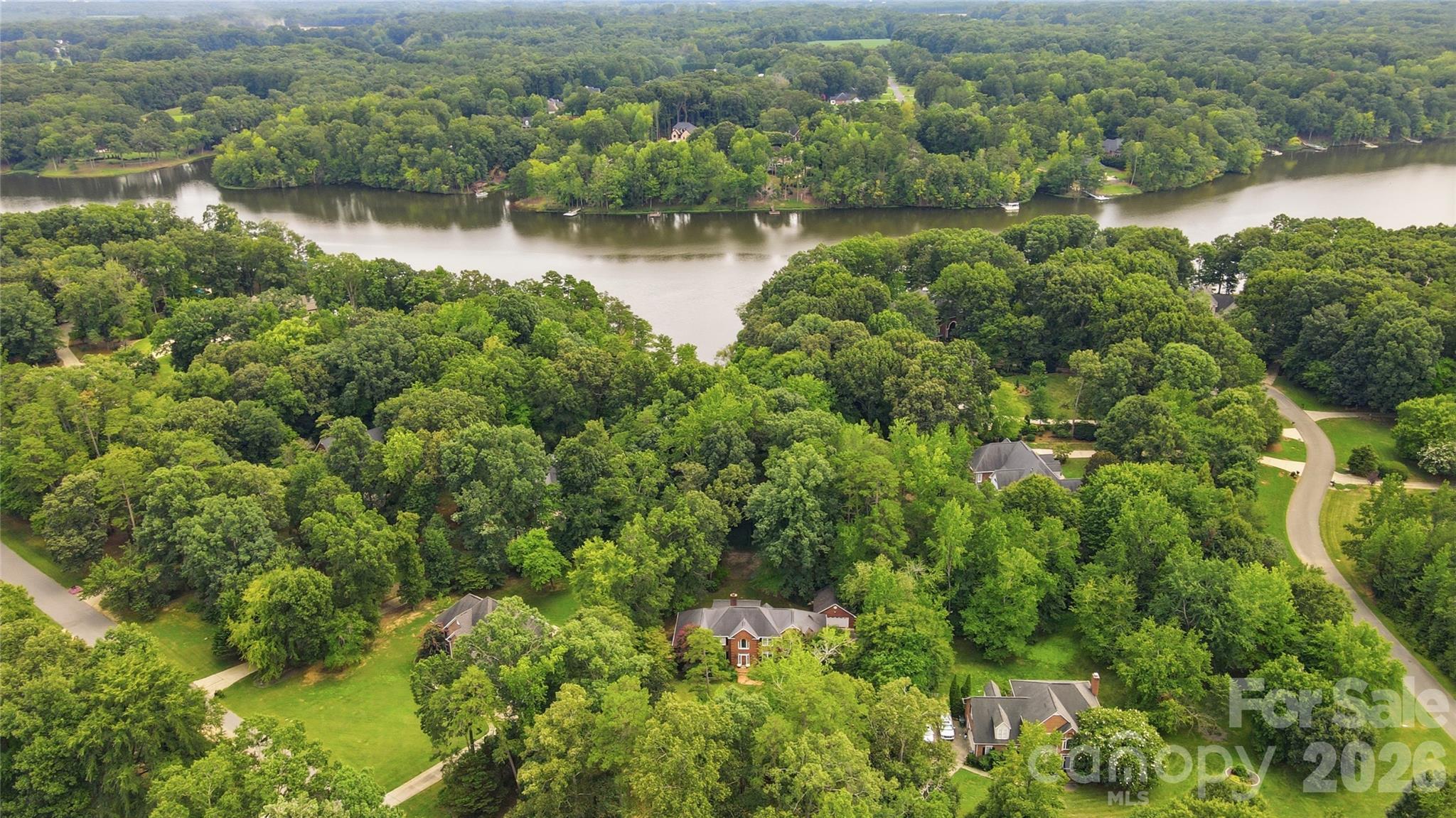 1006 Waterview Lane Property Photo 2
