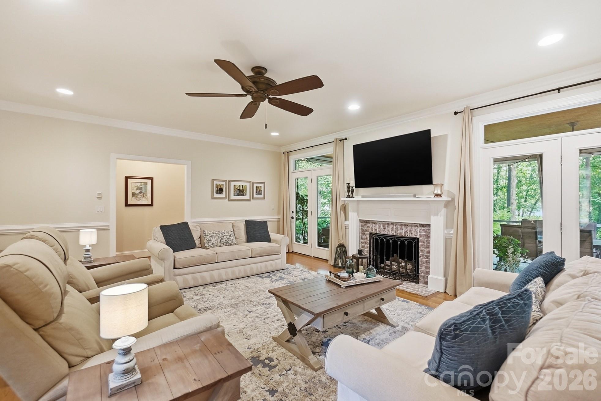 1006 Waterview Lane Property Photo 3