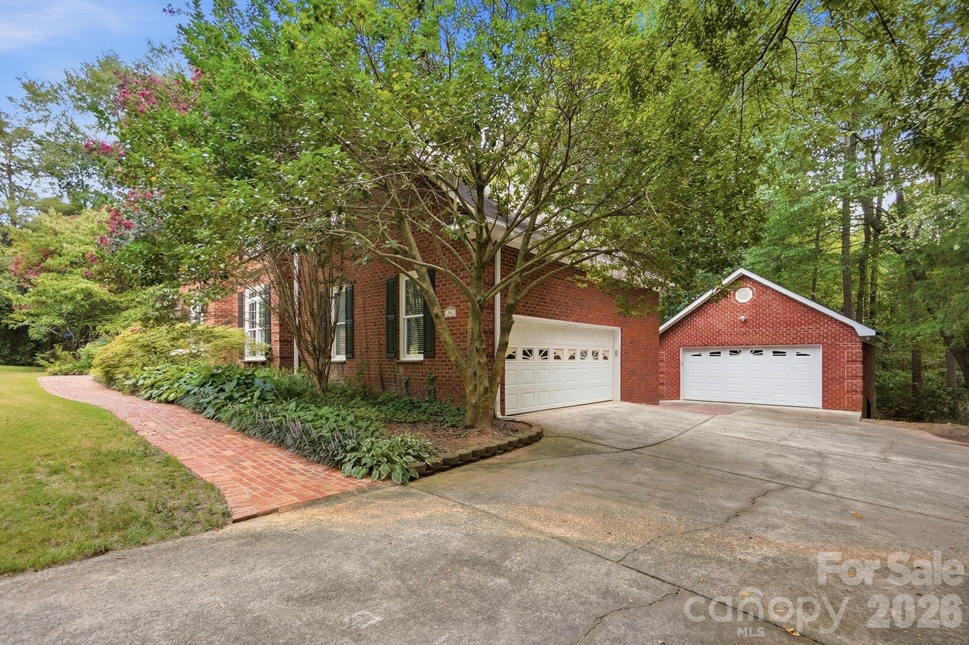 1006 Waterview Lane Property Photo 8