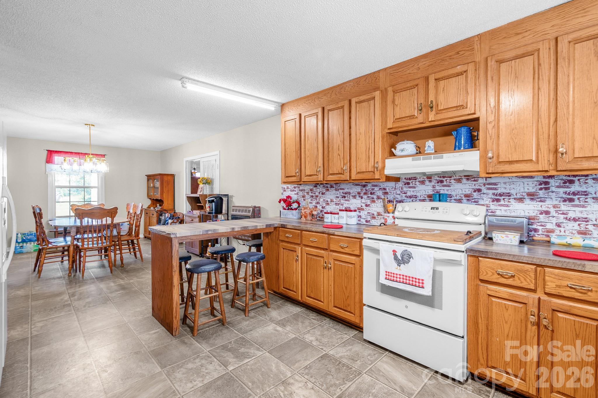 312 Sanders Road Property Photo 14