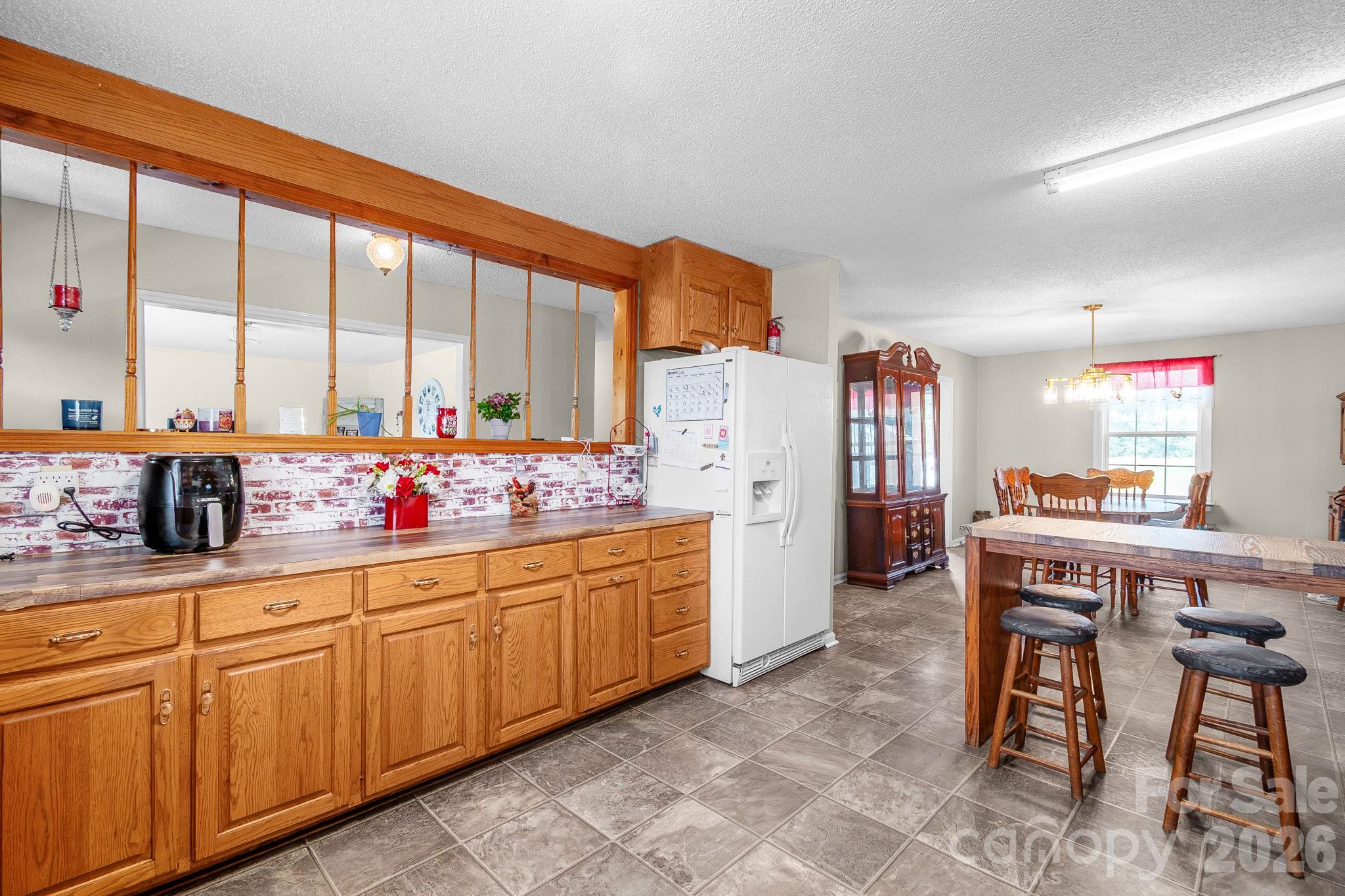 312 Sanders Road Property Photo 17