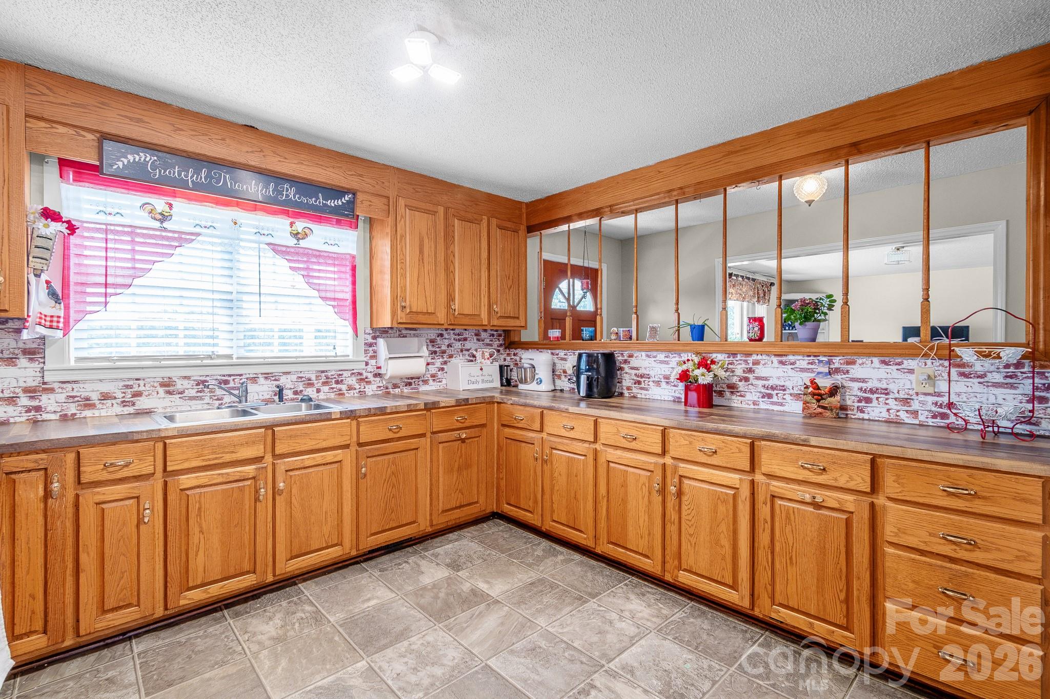 312 Sanders Road Property Photo 18