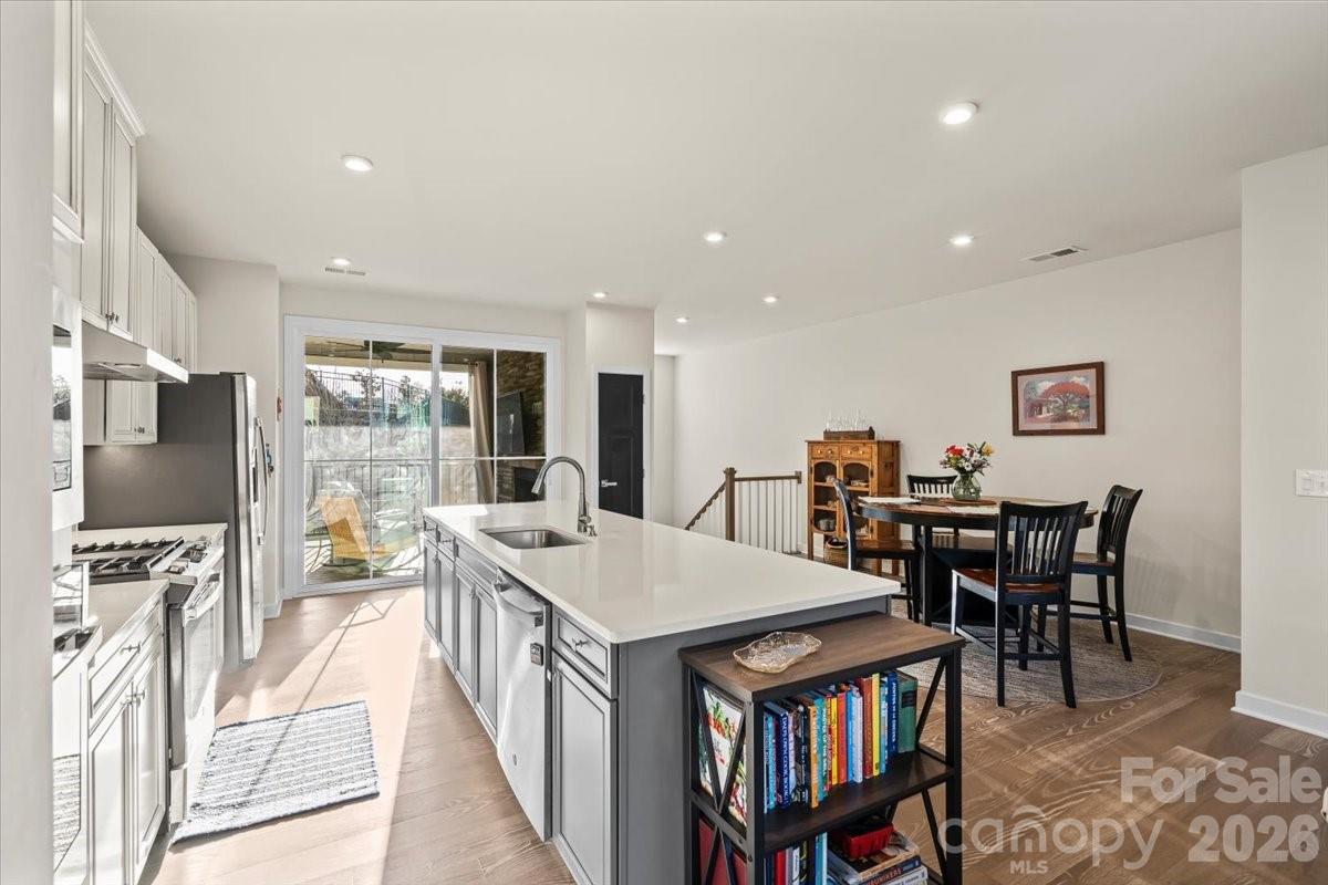 606 Crudent Road Property Photo 3