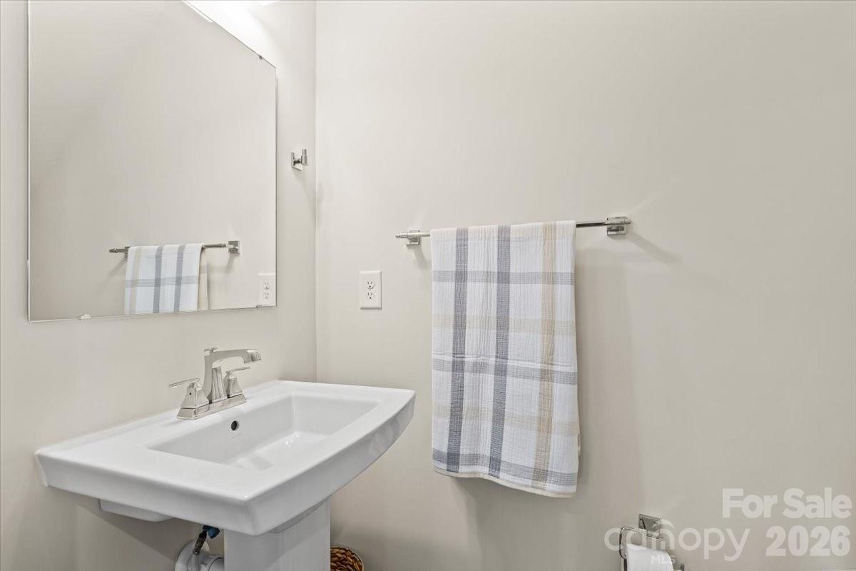 606 Crudent Road Property Photo 24