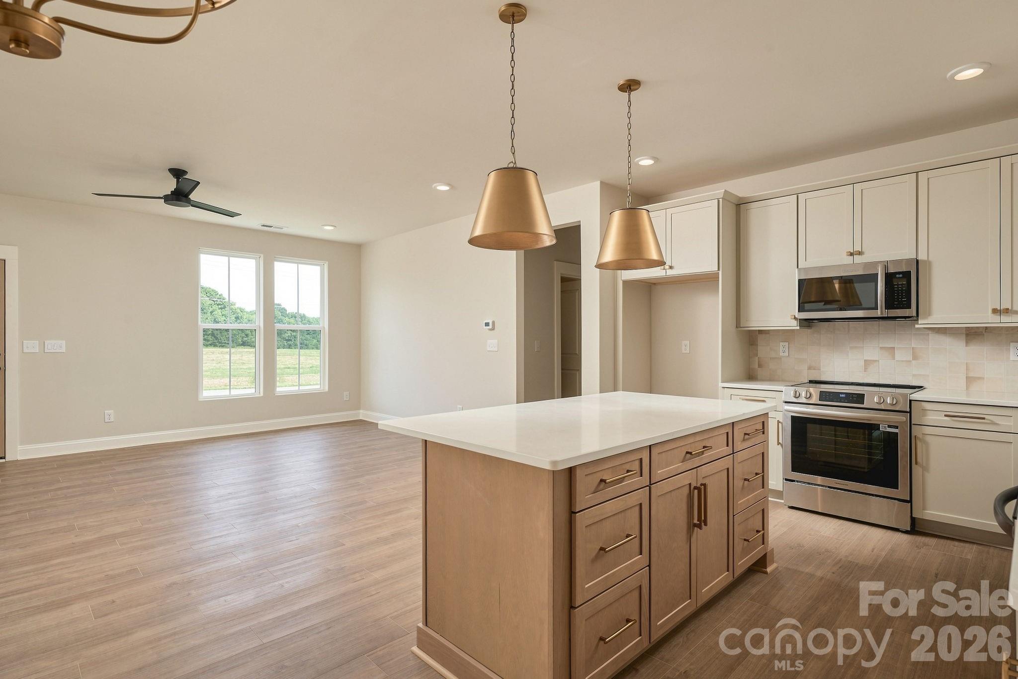 2263 Lee Lawing Road Property Photo 9