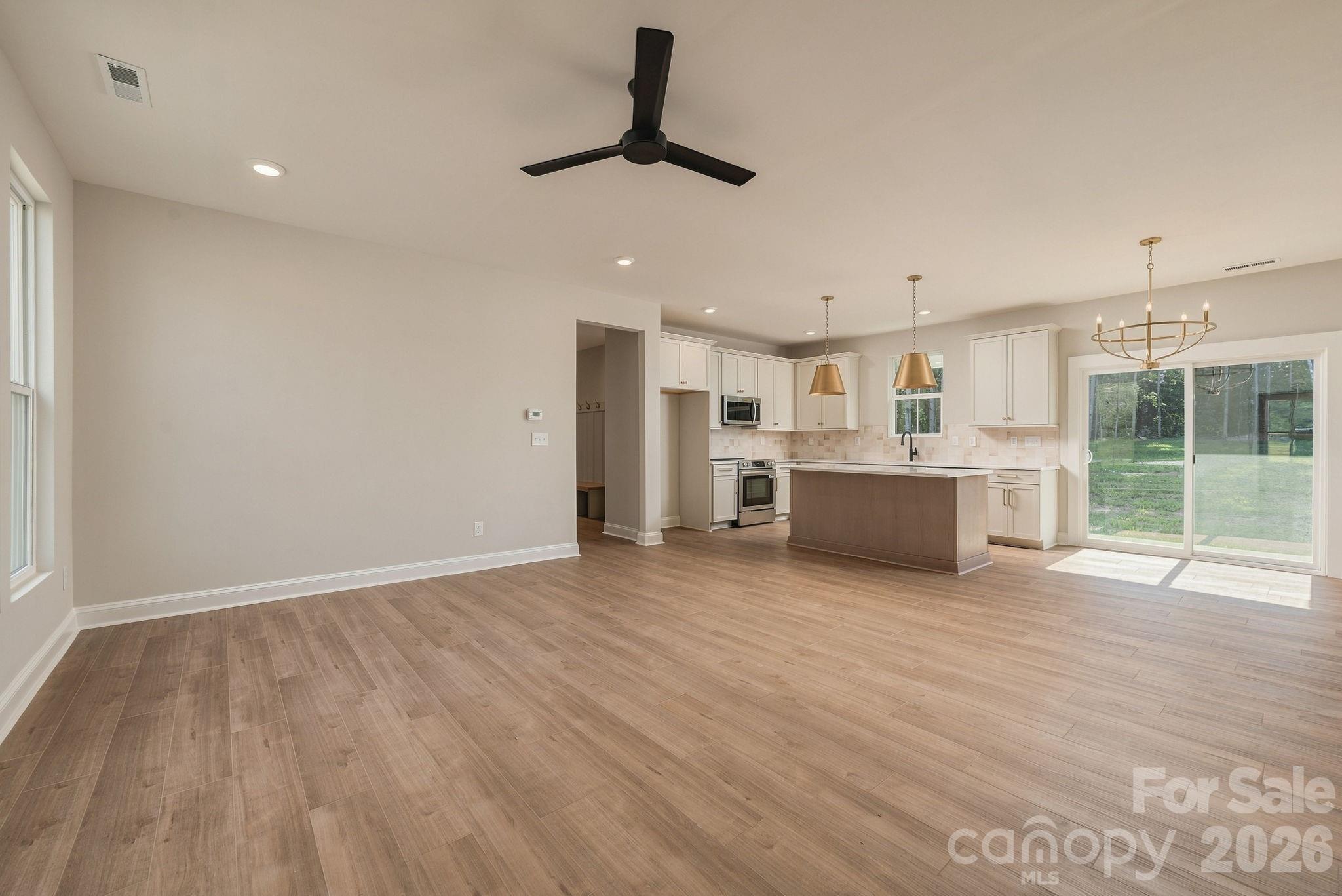 2263 Lee Lawing Road Property Photo 10