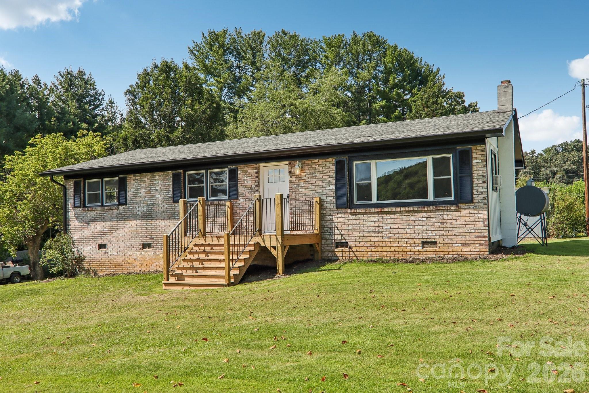 120 Sonoma Road Property Photo 3