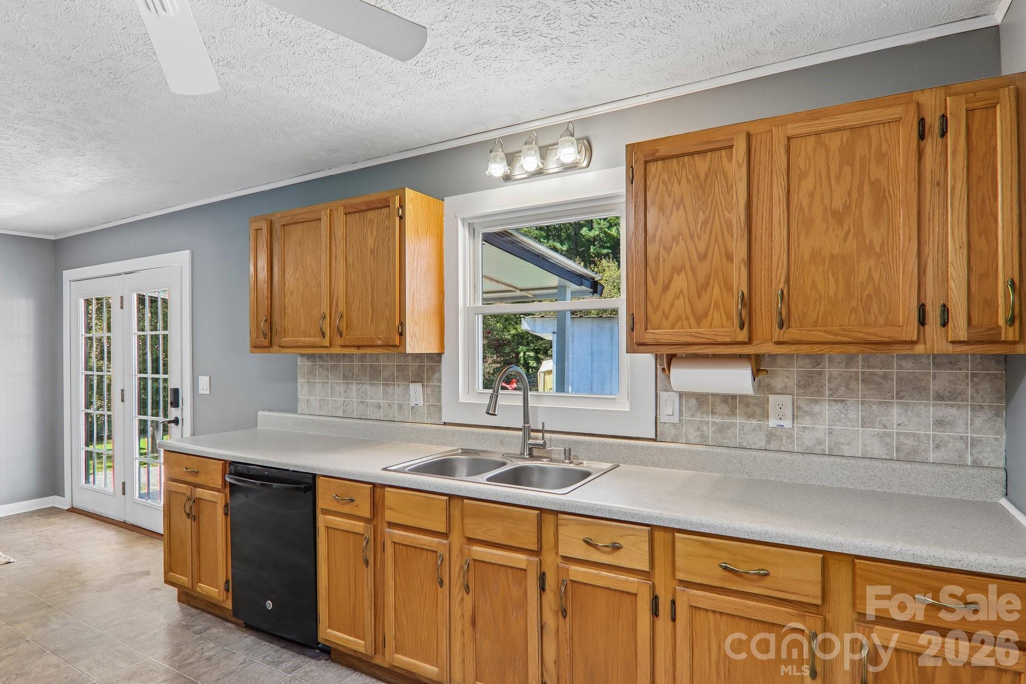 120 Sonoma Road Property Photo 16