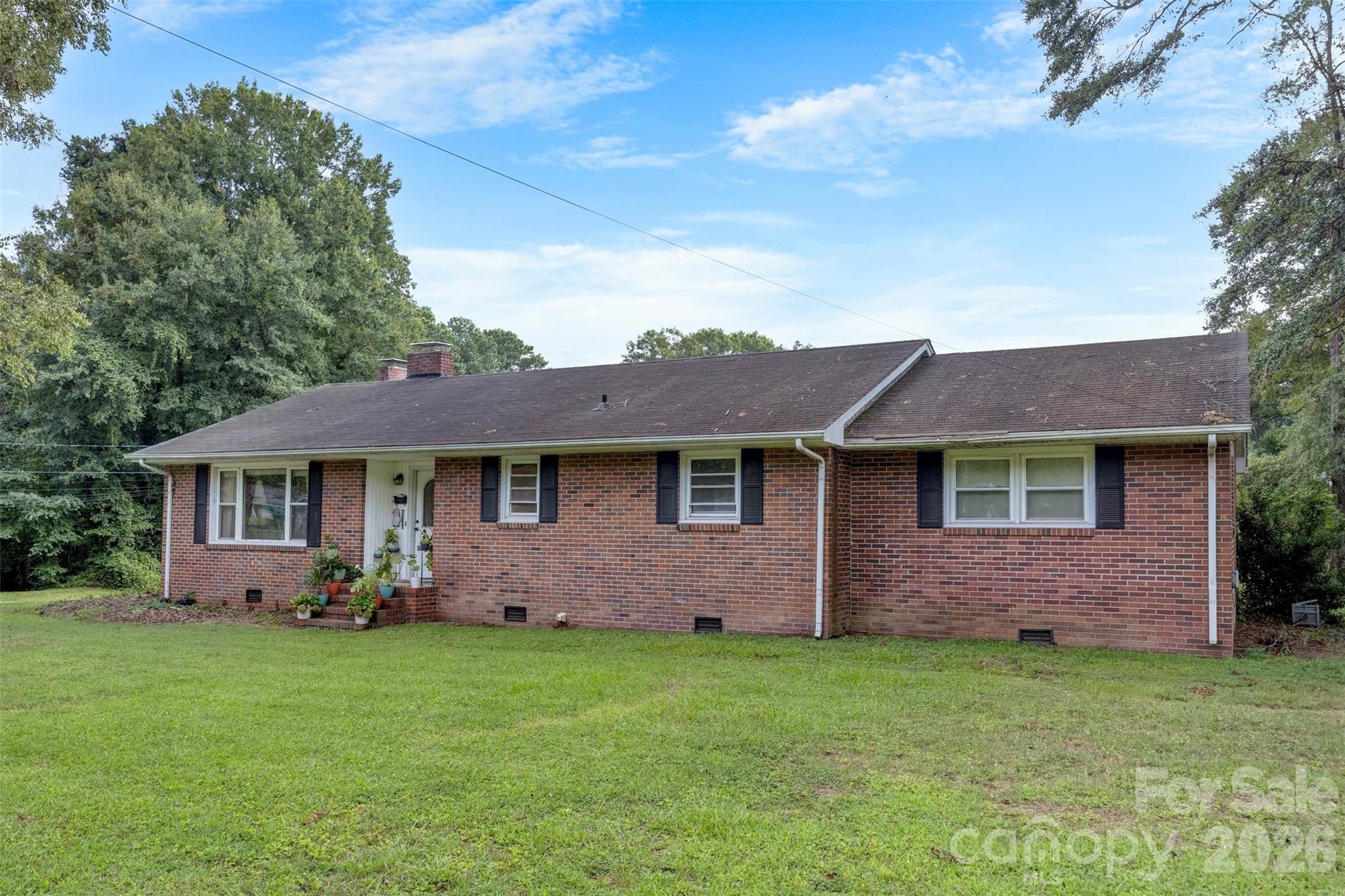 701 Home Trail Property Photo 2