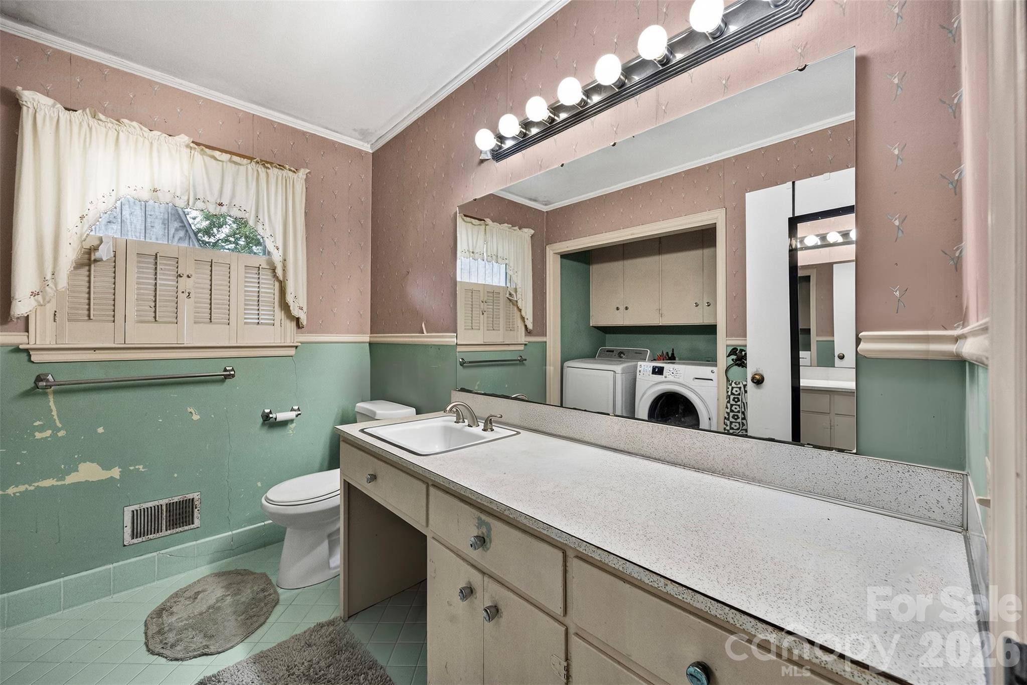 701 Home Trail Property Photo 30